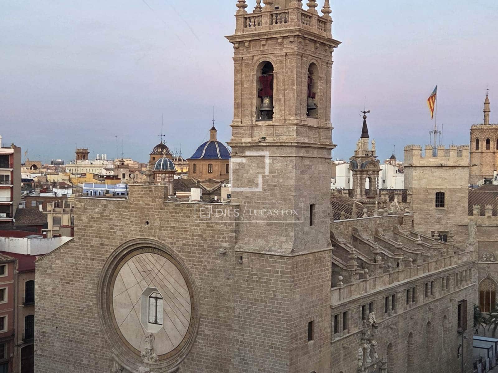 4 bedroom Apartment for sale in Valencia city - € 1,650,000 (Ref: 9850463)