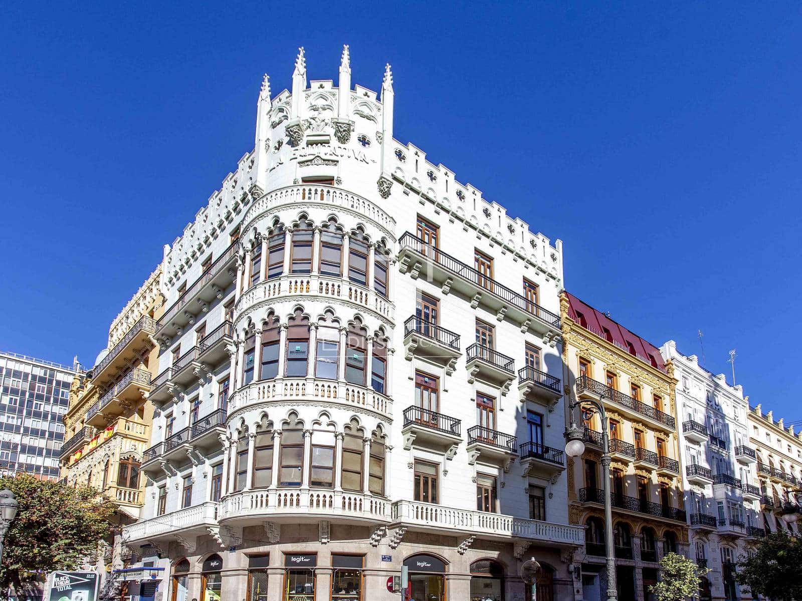 4 bedroom Apartment for sale in Valencia city - € 1,650,000 (Ref: 9850463)