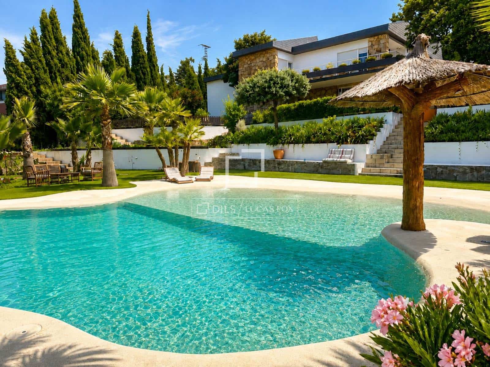 5 bedroom Villa for sale in Torrelodones with pool garage - € 1,475,000 (Ref: 9850562)