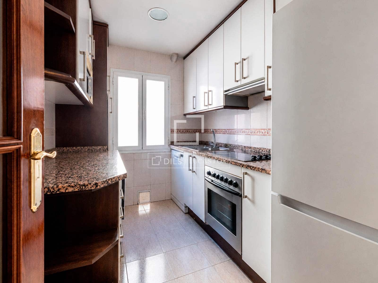 Apartamento de 4 habitaciones en Madrid ciudad en venta - 799.000 € (Ref: 9850563)
