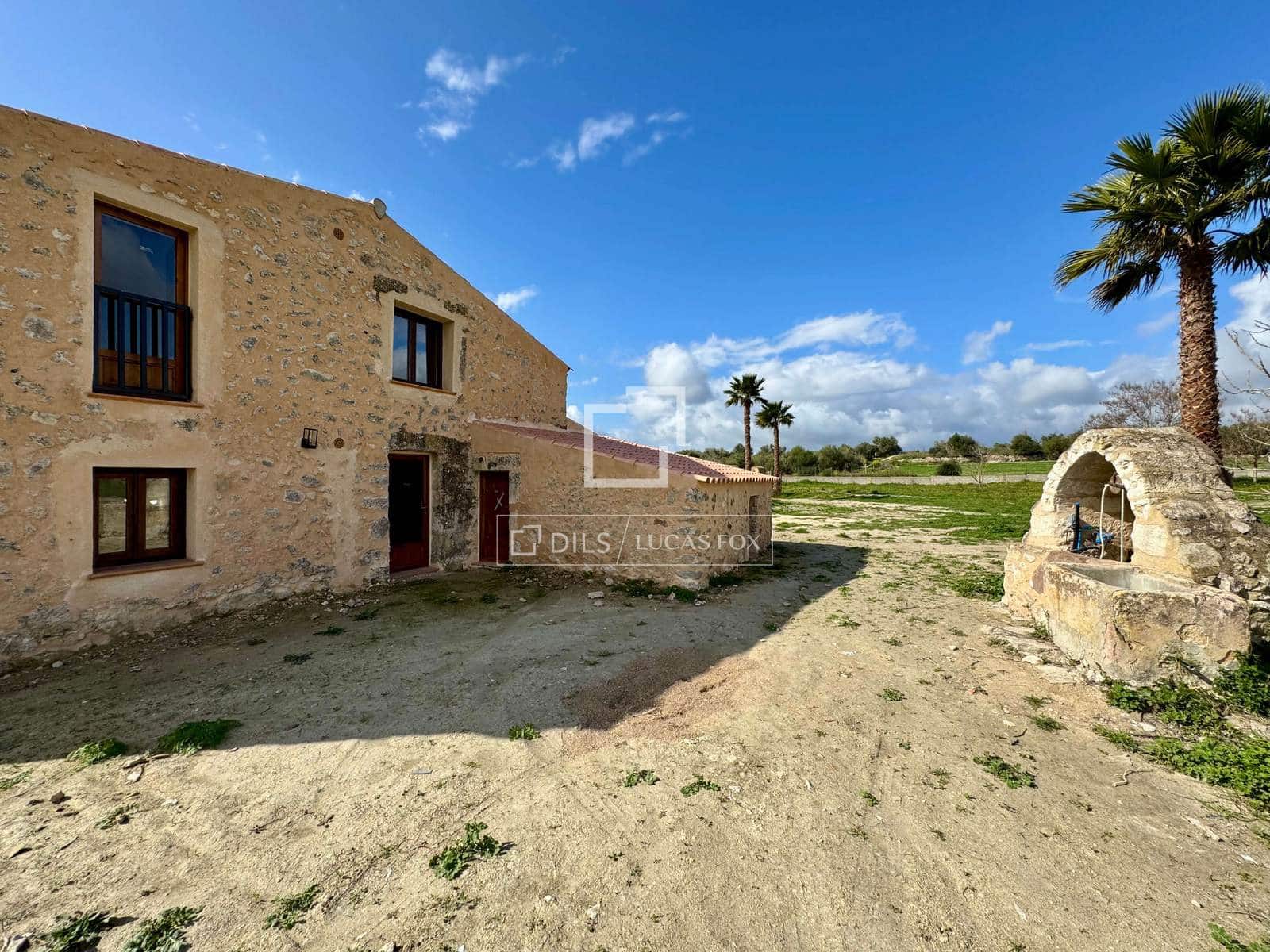 4 bedroom Finca/Country House for sale in Llubi - € 600,000 (Ref: 9850566)