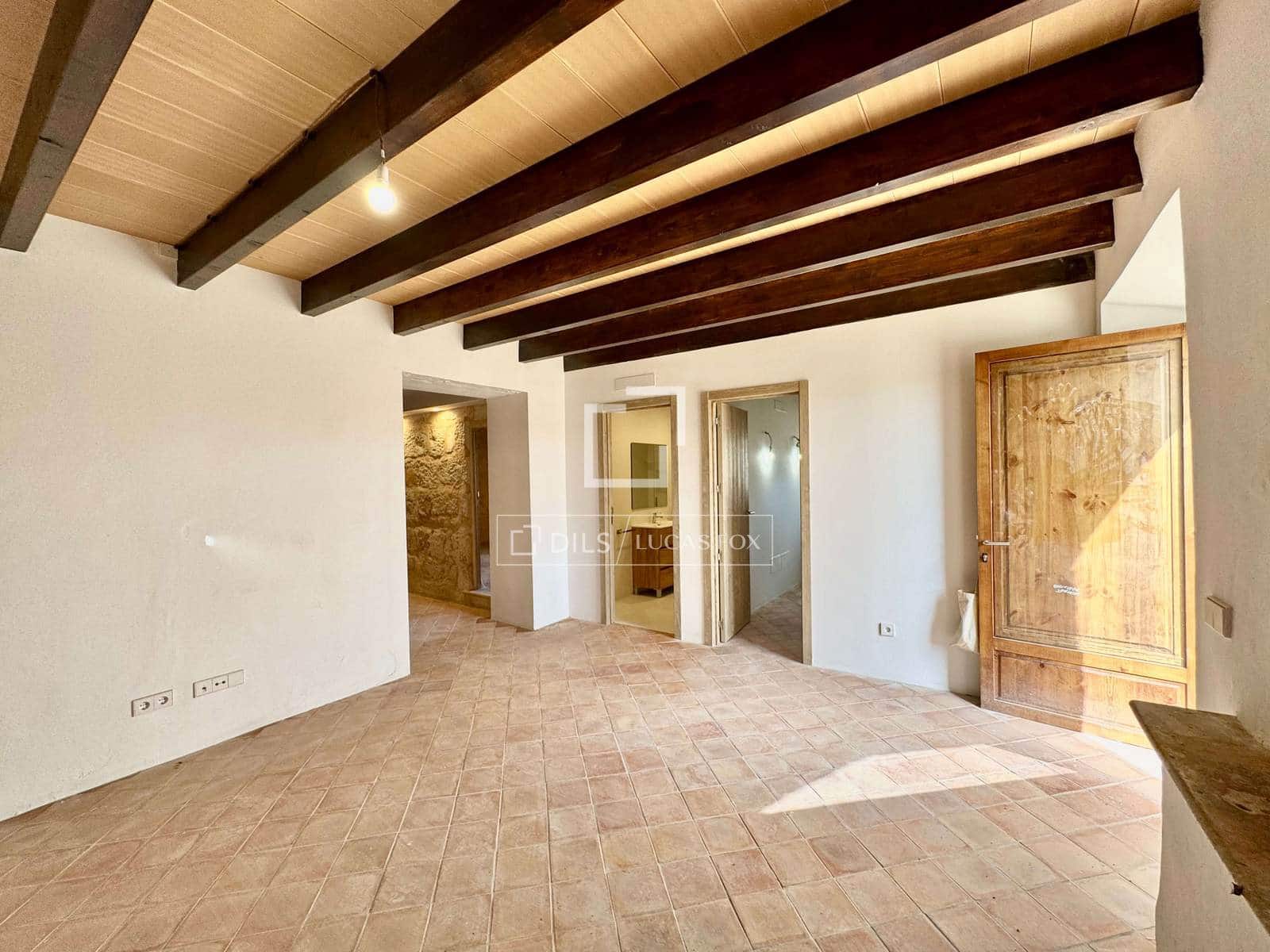 4 bedroom Finca/Country House for sale in Llubi - € 600,000 (Ref: 9850566)