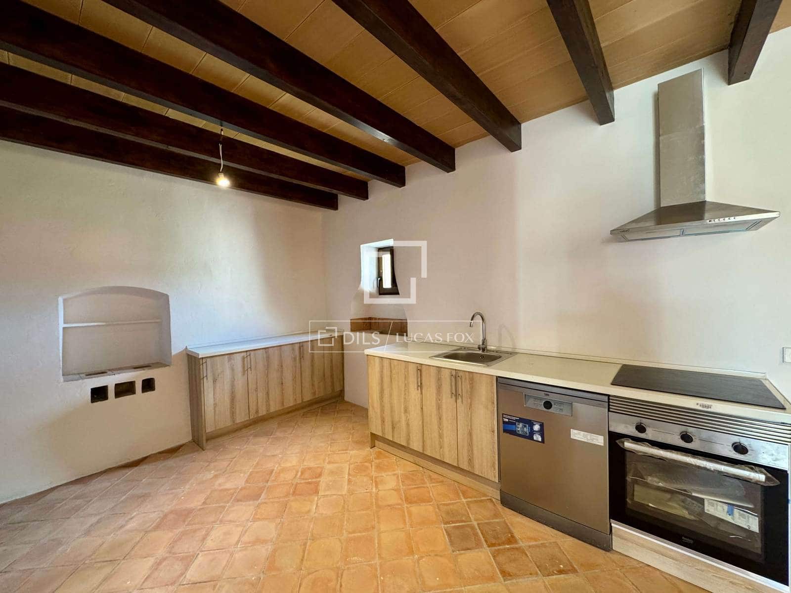 4 bedroom Finca/Country House for sale in Llubi - € 600,000 (Ref: 9850566)