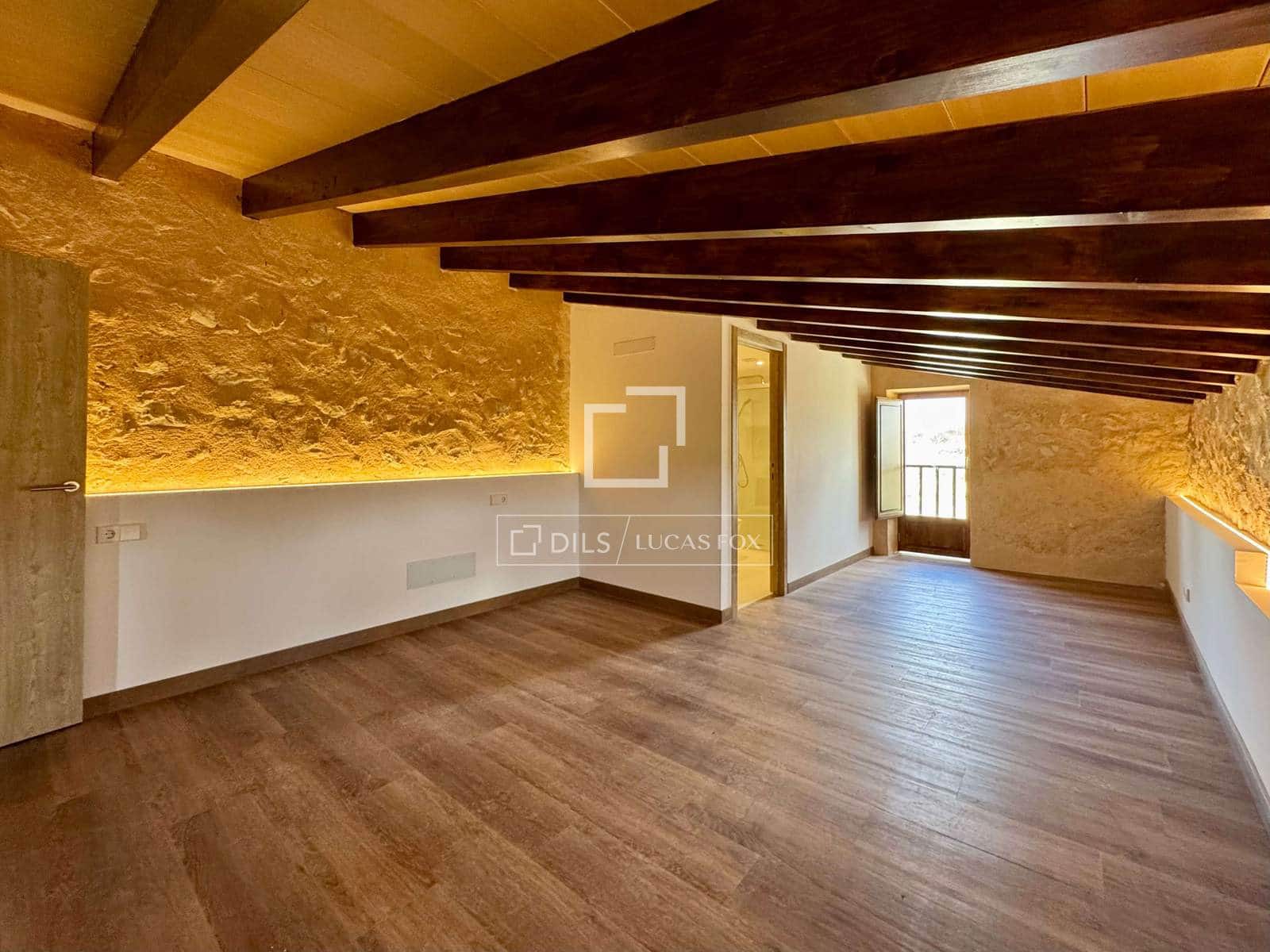 4 bedroom Finca/Country House for sale in Llubi - € 600,000 (Ref: 9850566)