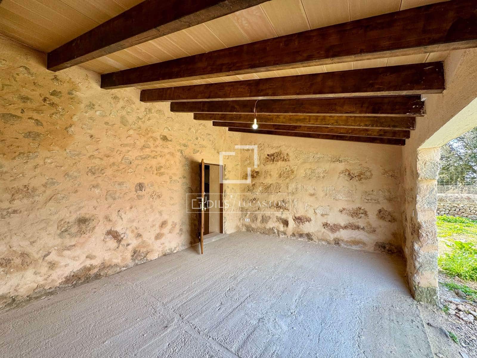 4 bedroom Finca/Country House for sale in Llubi - € 600,000 (Ref: 9850566)