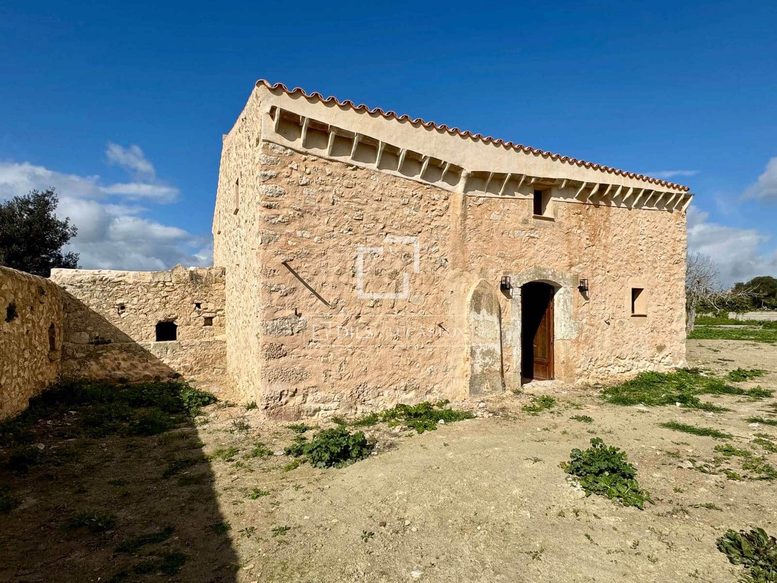 4 bedroom Finca/Country House for sale in Llubi - € 600,000 (Ref: 9850566)