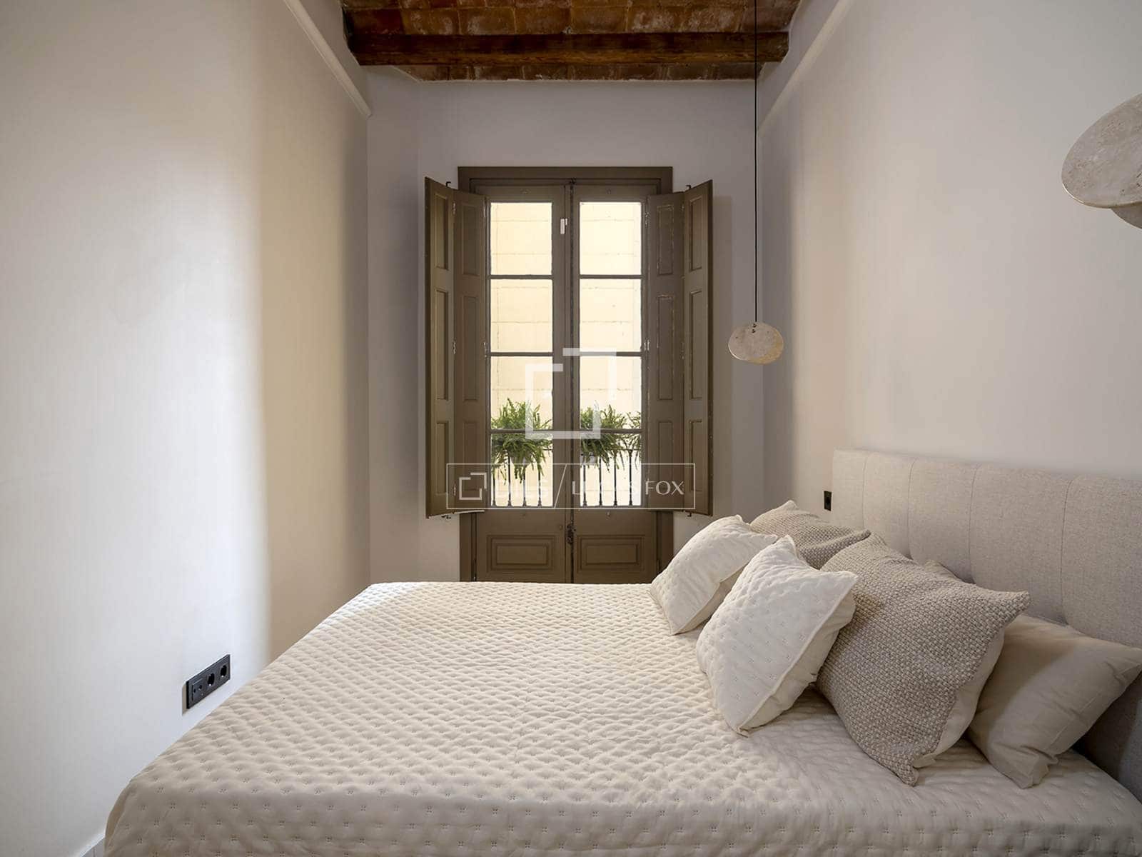 4 soveværelse Lejlighed til salg i Barcelona by - € 1.390.000 (Ref: 9850567)