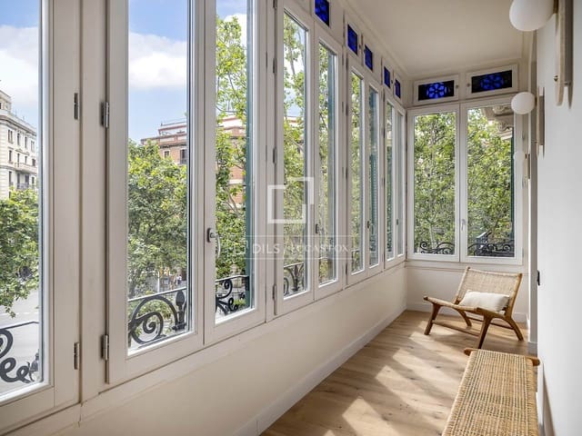 4 soveværelse Lejlighed til salg i Barcelona by - € 1.390.000 (Ref: 9850567)