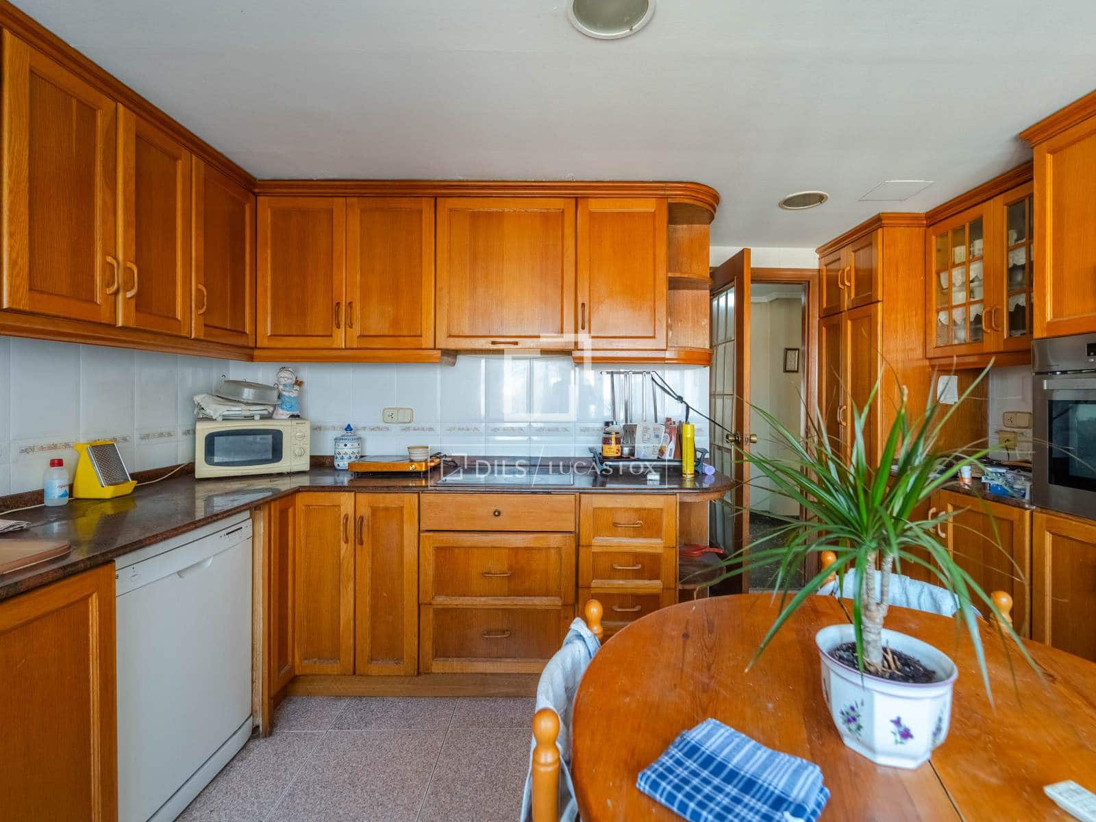 4 bedroom Apartment for sale in Valencia city - € 550,000 (Ref: 9852083)