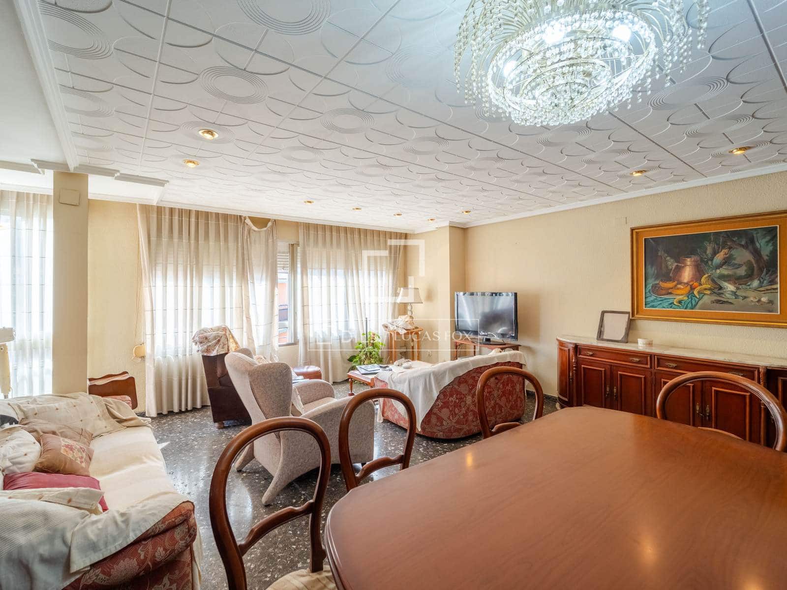 4 bedroom Apartment for sale in Valencia city - € 550,000 (Ref: 9852083)