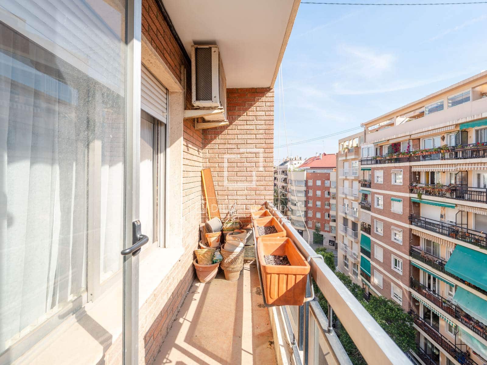 4 bedroom Apartment for sale in Valencia city - € 550,000 (Ref: 9852083)