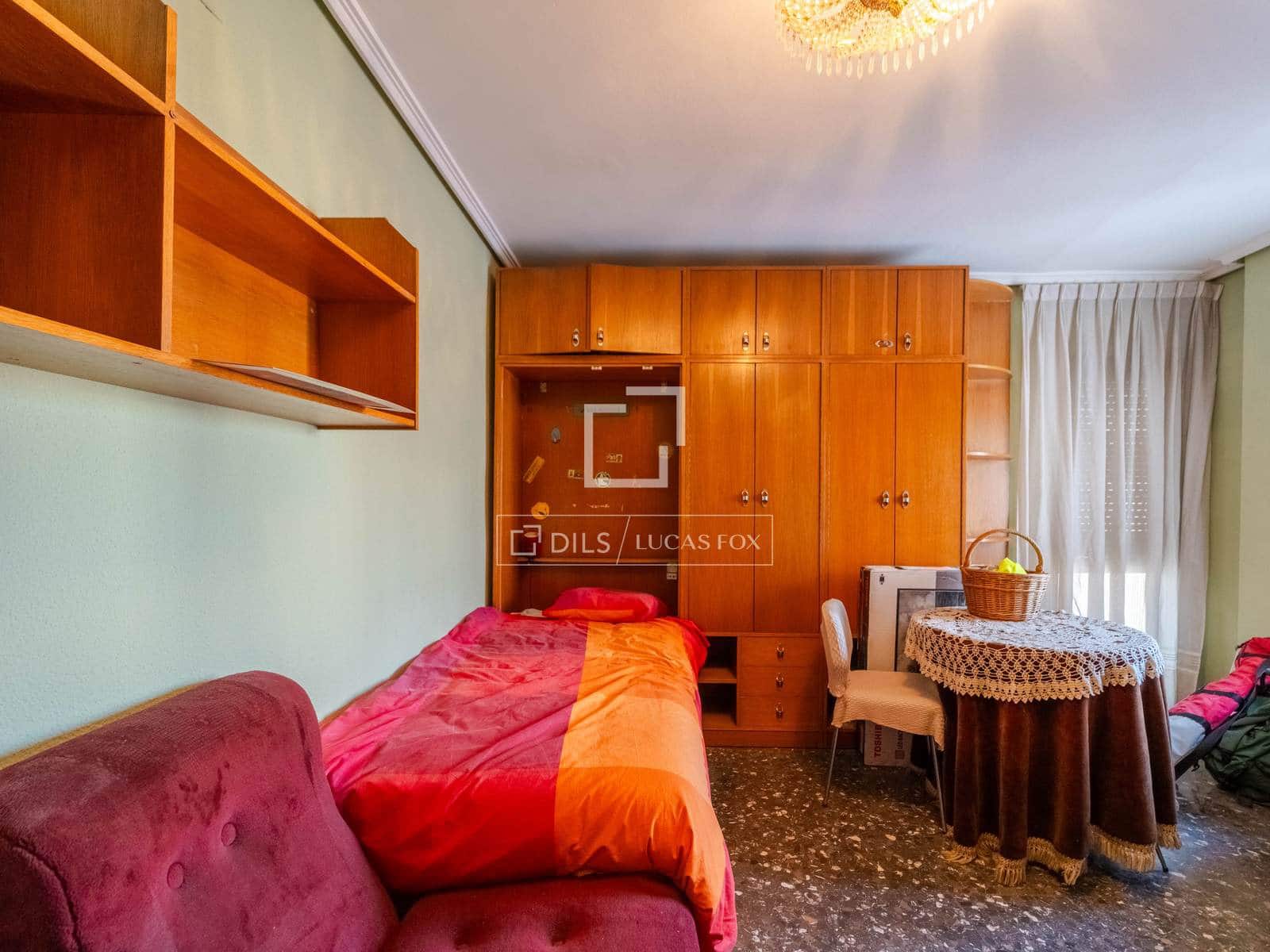 4 bedroom Apartment for sale in Valencia city - € 550,000 (Ref: 9852083)