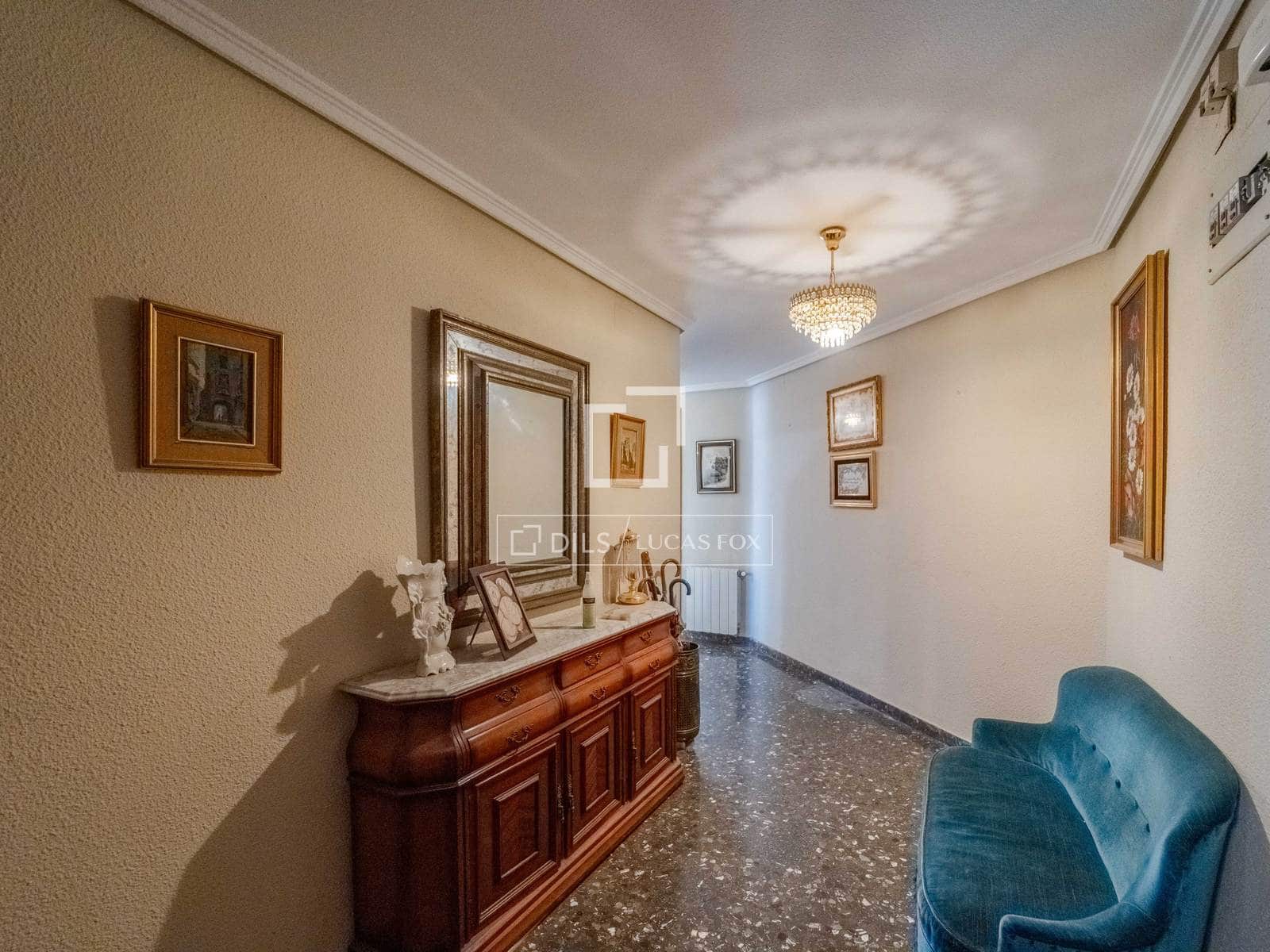 4 bedroom Apartment for sale in Valencia city - € 550,000 (Ref: 9852083)