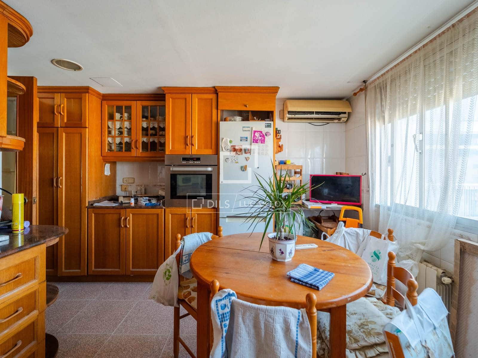 4 bedroom Apartment for sale in Valencia city - € 550,000 (Ref: 9852083)