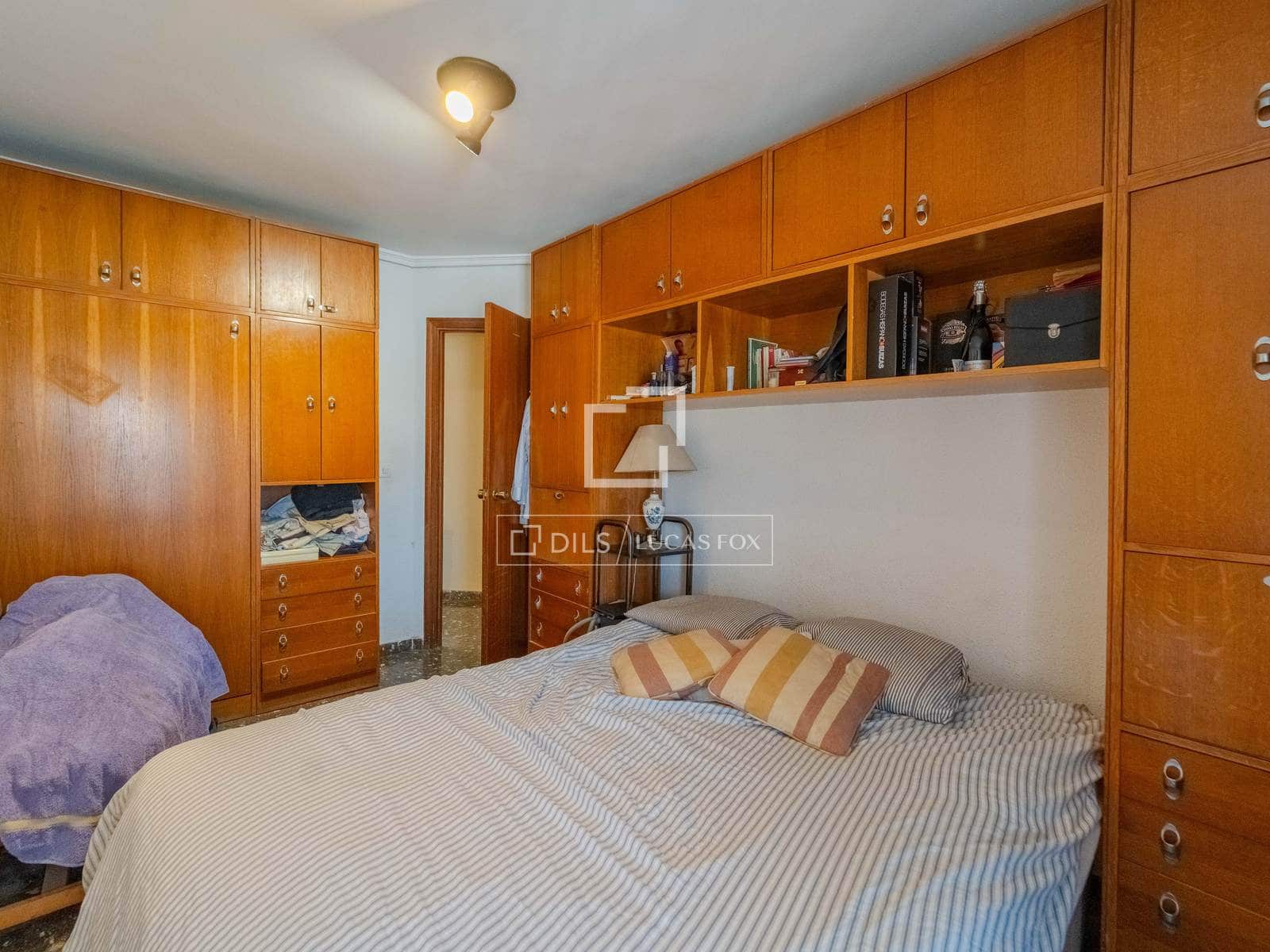 4 bedroom Apartment for sale in Valencia city - € 550,000 (Ref: 9852083)