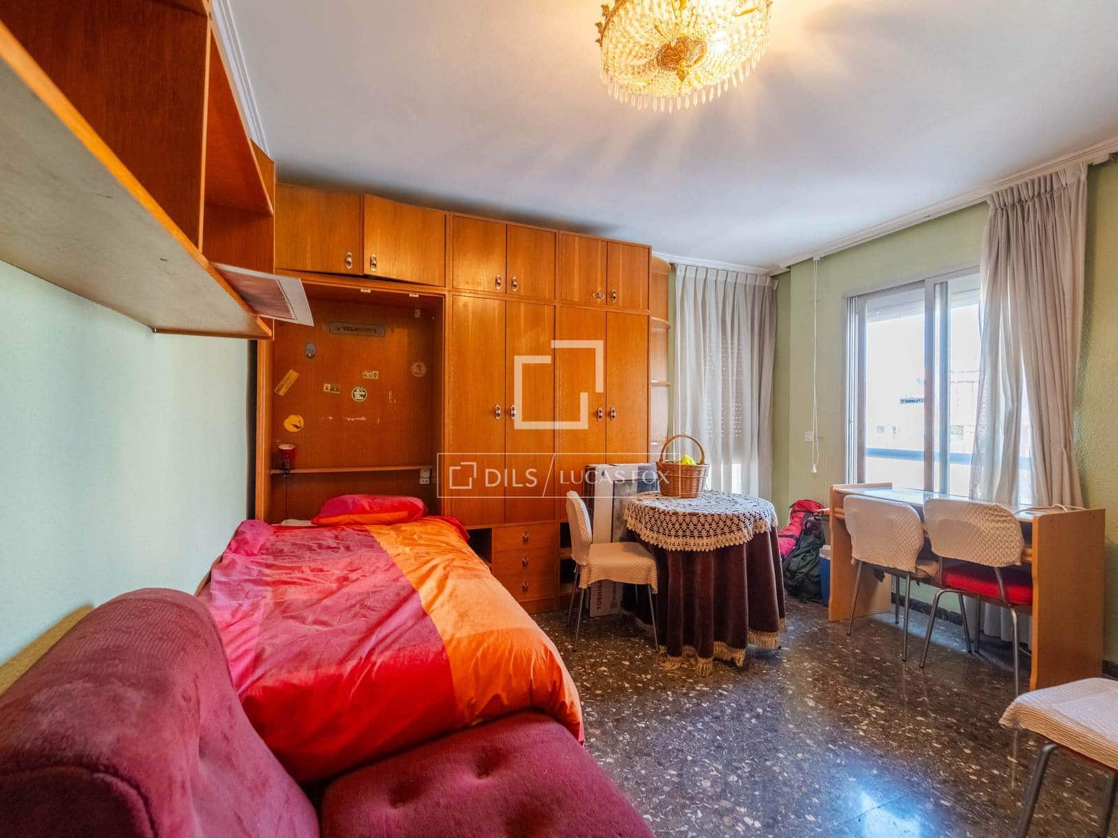 4 bedroom Apartment for sale in Valencia city - € 550,000 (Ref: 9852083)