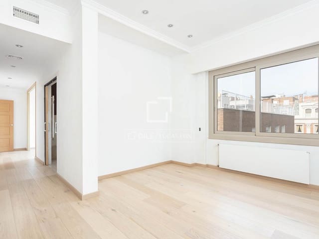 3 soveværelse Penthouse til salg i Barcelona by med garage - € 2.600.000 (Ref: 9852997)