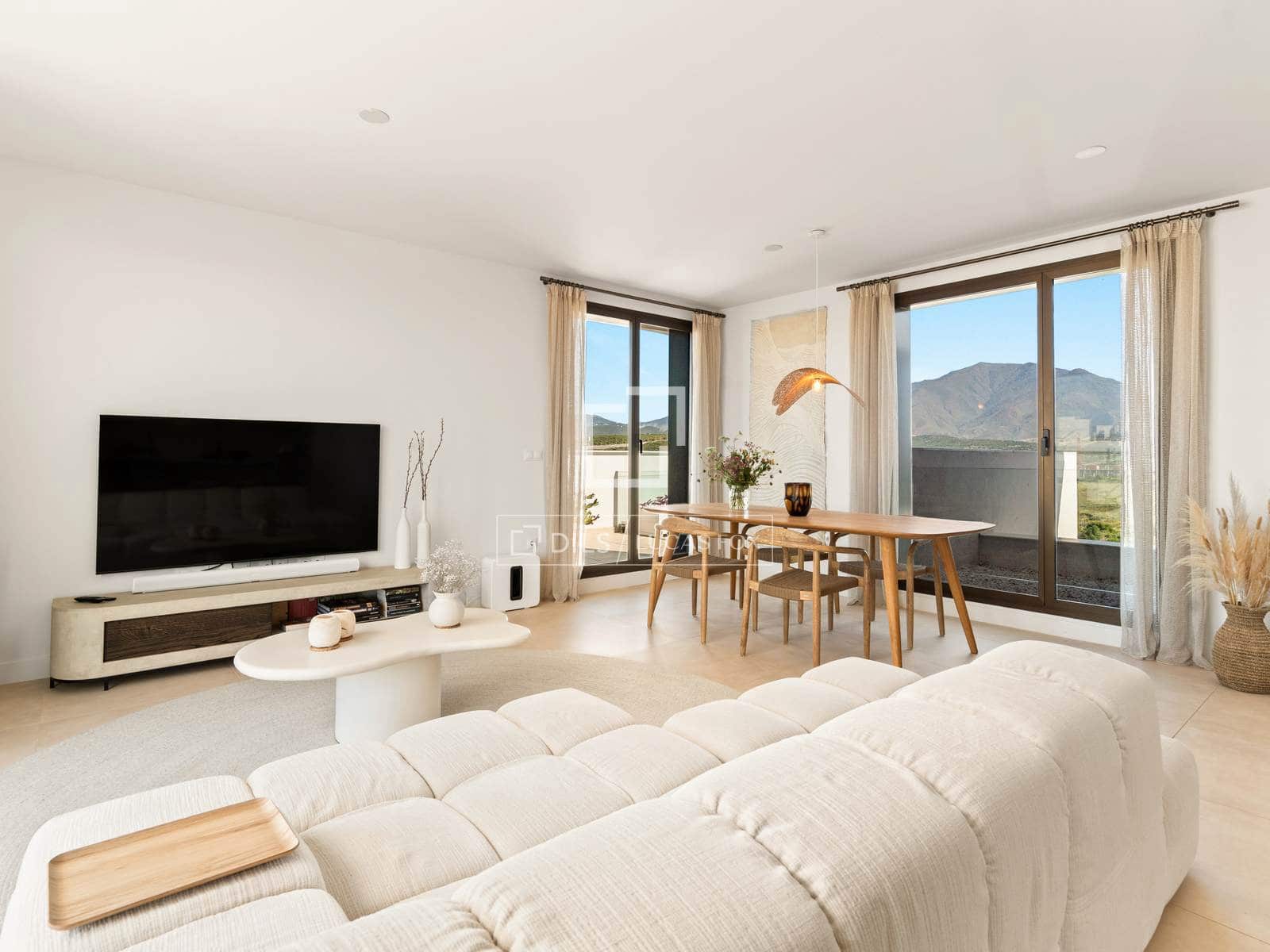 2 soverom Leilighet til salgs i Casares med svømmebasseng garasje - € 739 000 (Ref: 9852998)