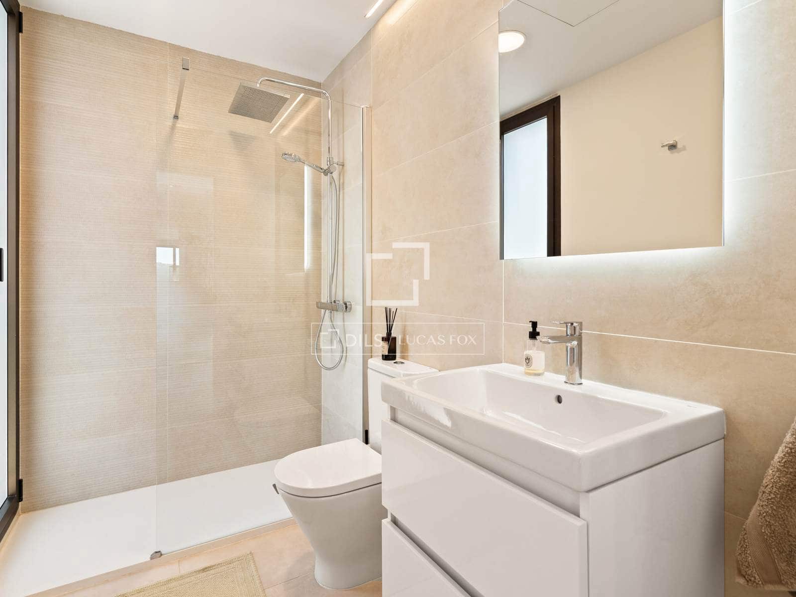 2 soverom Leilighet til salgs i Casares med svømmebasseng garasje - € 739 000 (Ref: 9852998)