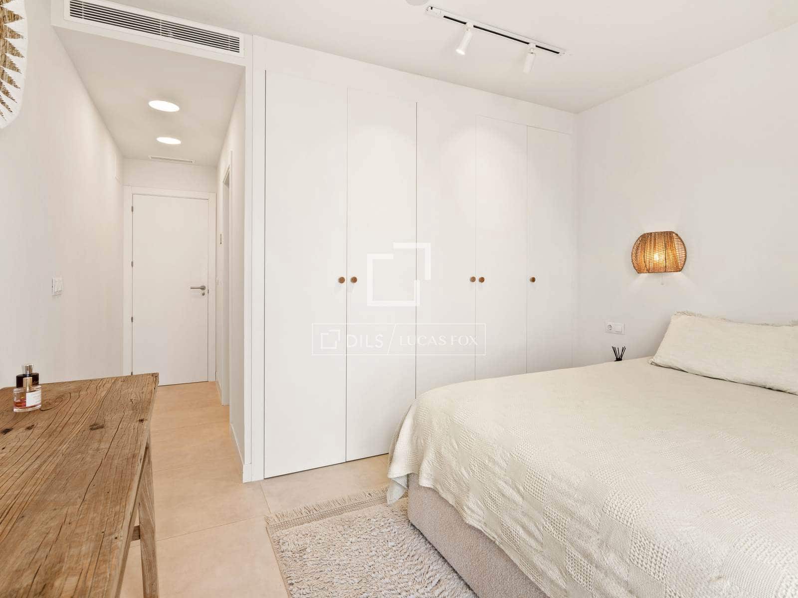 2 soverom Leilighet til salgs i Casares med svømmebasseng garasje - € 739 000 (Ref: 9852998)