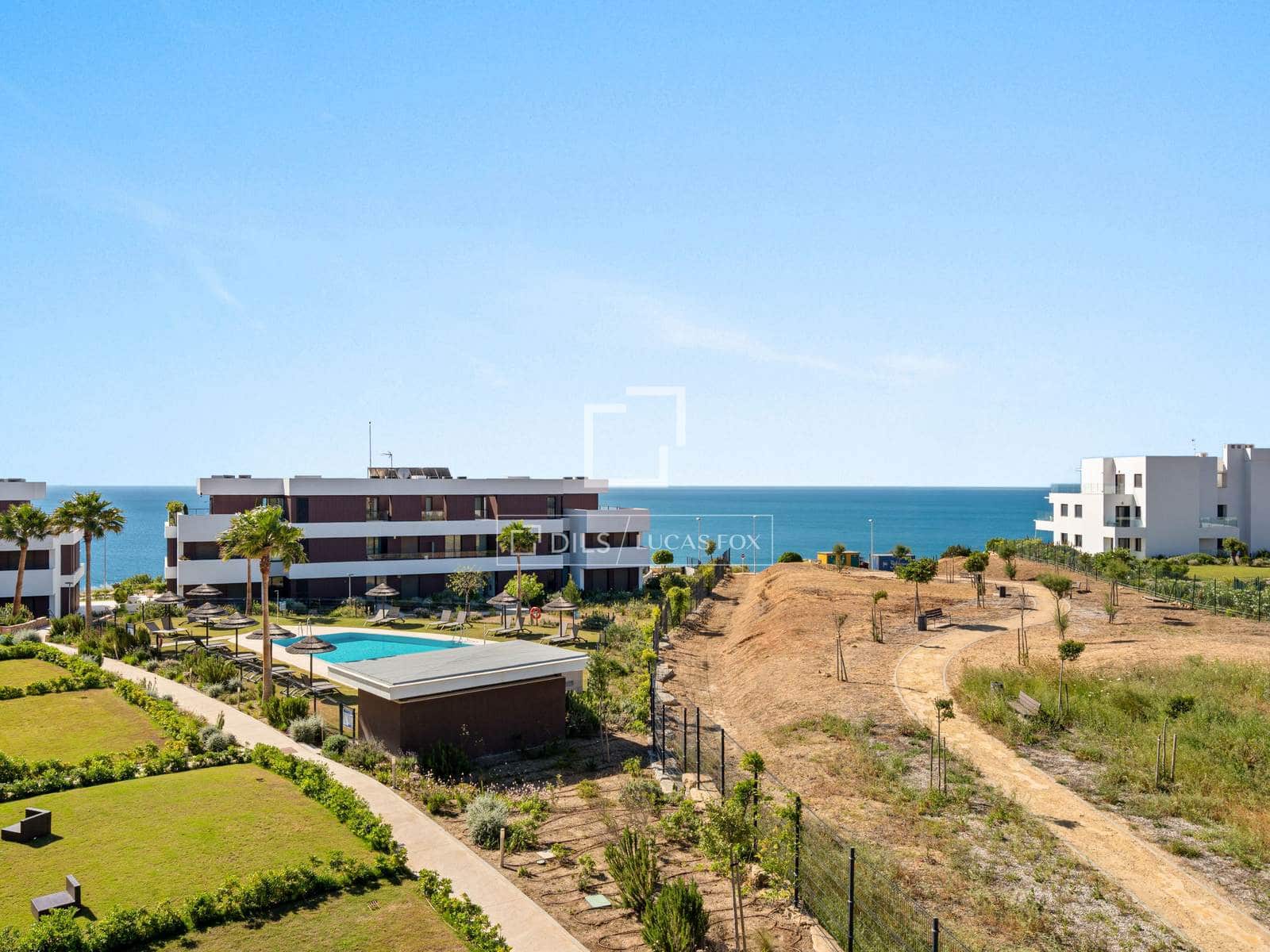 2 soverom Leilighet til salgs i Casares med svømmebasseng garasje - € 739 000 (Ref: 9852998)