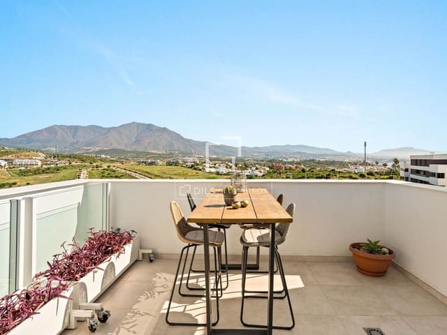 2 soverom Leilighet til salgs i Casares med svømmebasseng garasje - € 739 000 (Ref: 9852998)