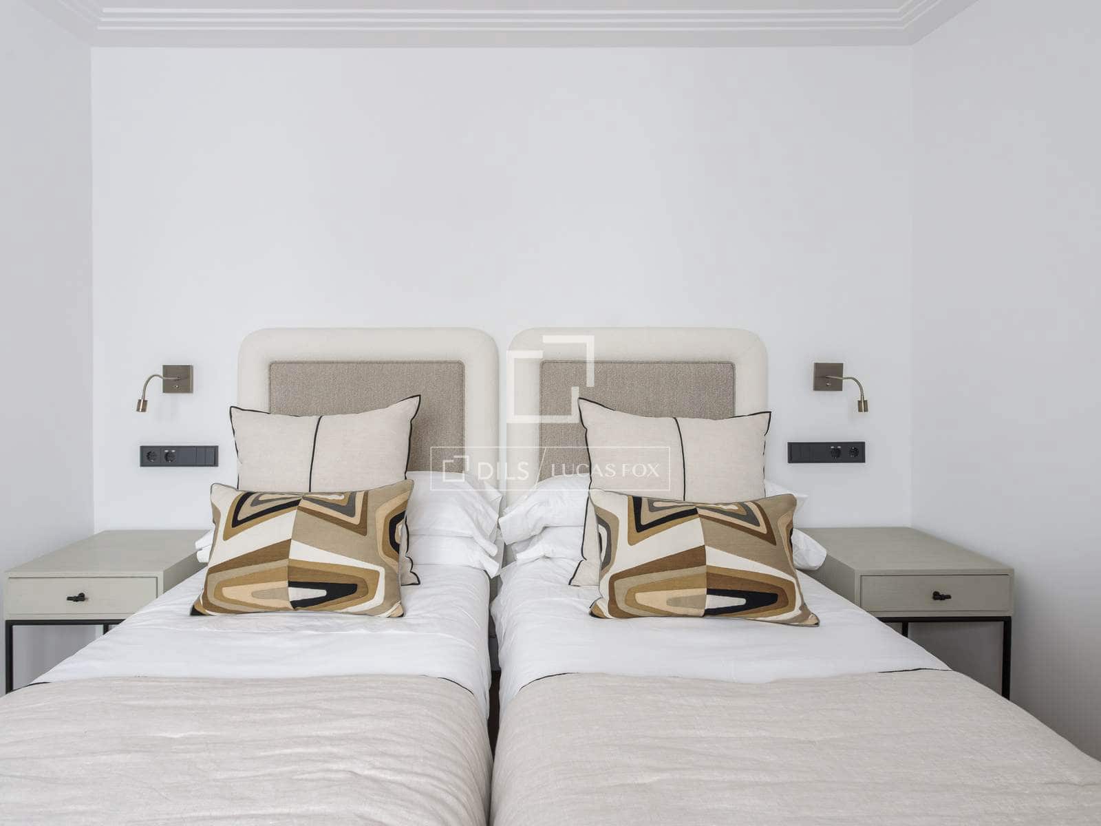 2 bedroom Apartment for rent in Madrid city - € 12,000 (Ref: 9852999)