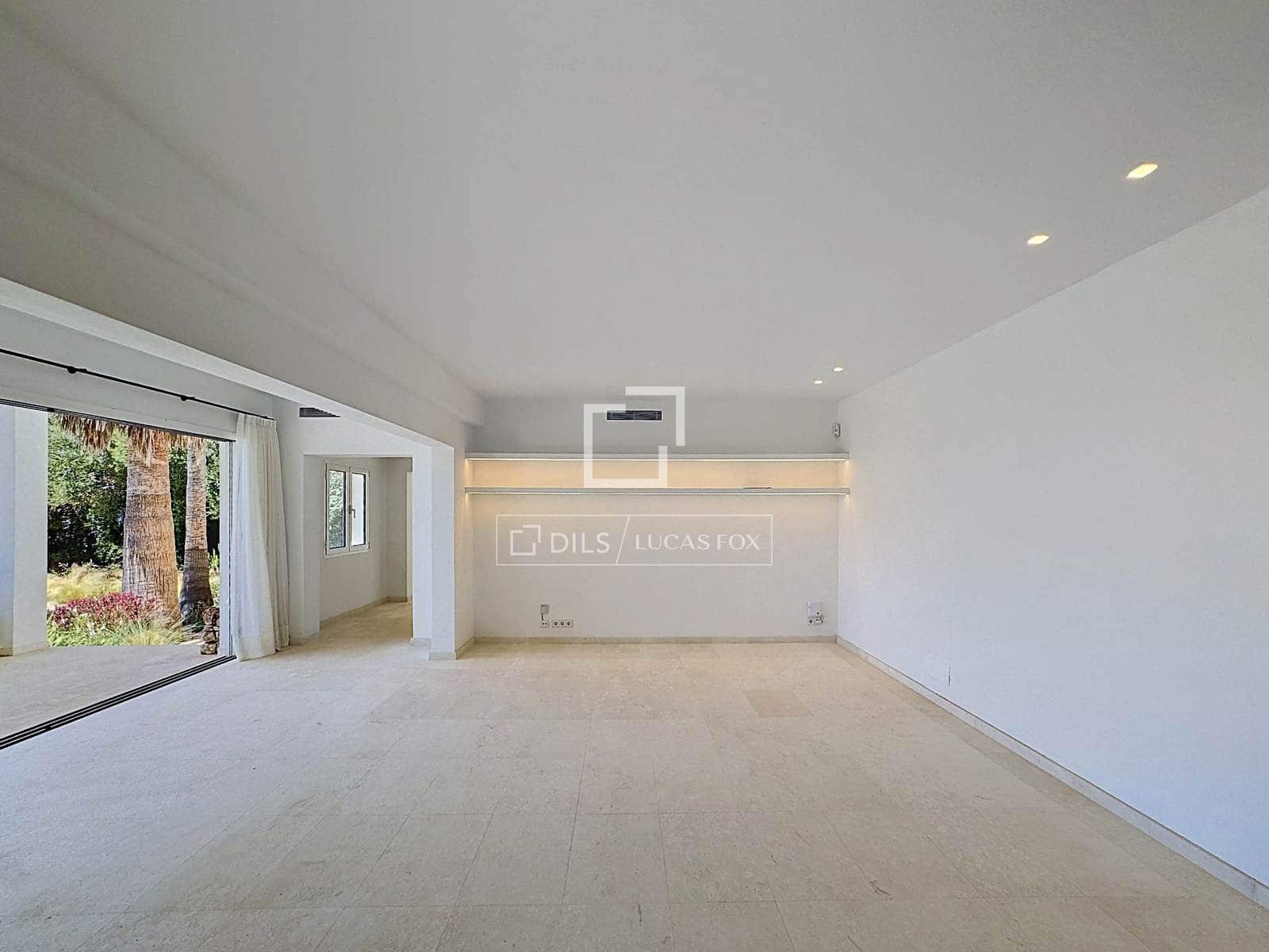 4 soveværelse Villa til salg i Es Castell med swimmingpool garage - € 1.195.000 (Ref: 9853000)