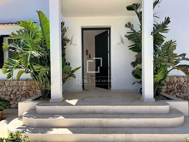 4 soveværelse Villa til salg i Es Castell med swimmingpool garage - € 1.195.000 (Ref: 9853000)