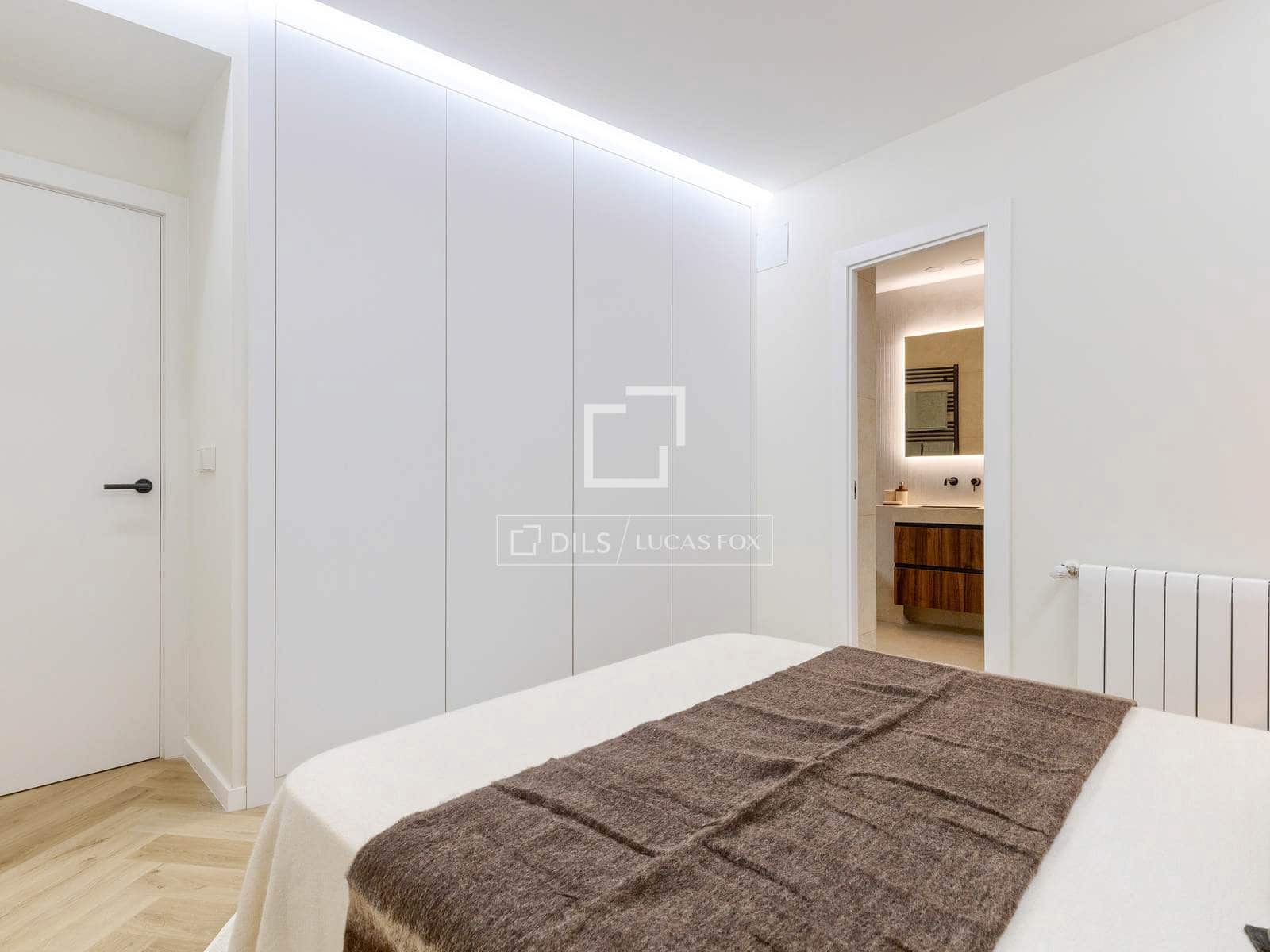 Apartamento de 3 habitaciones en Madrid ciudad en venta - 1.095.000 € (Ref: 9854389)