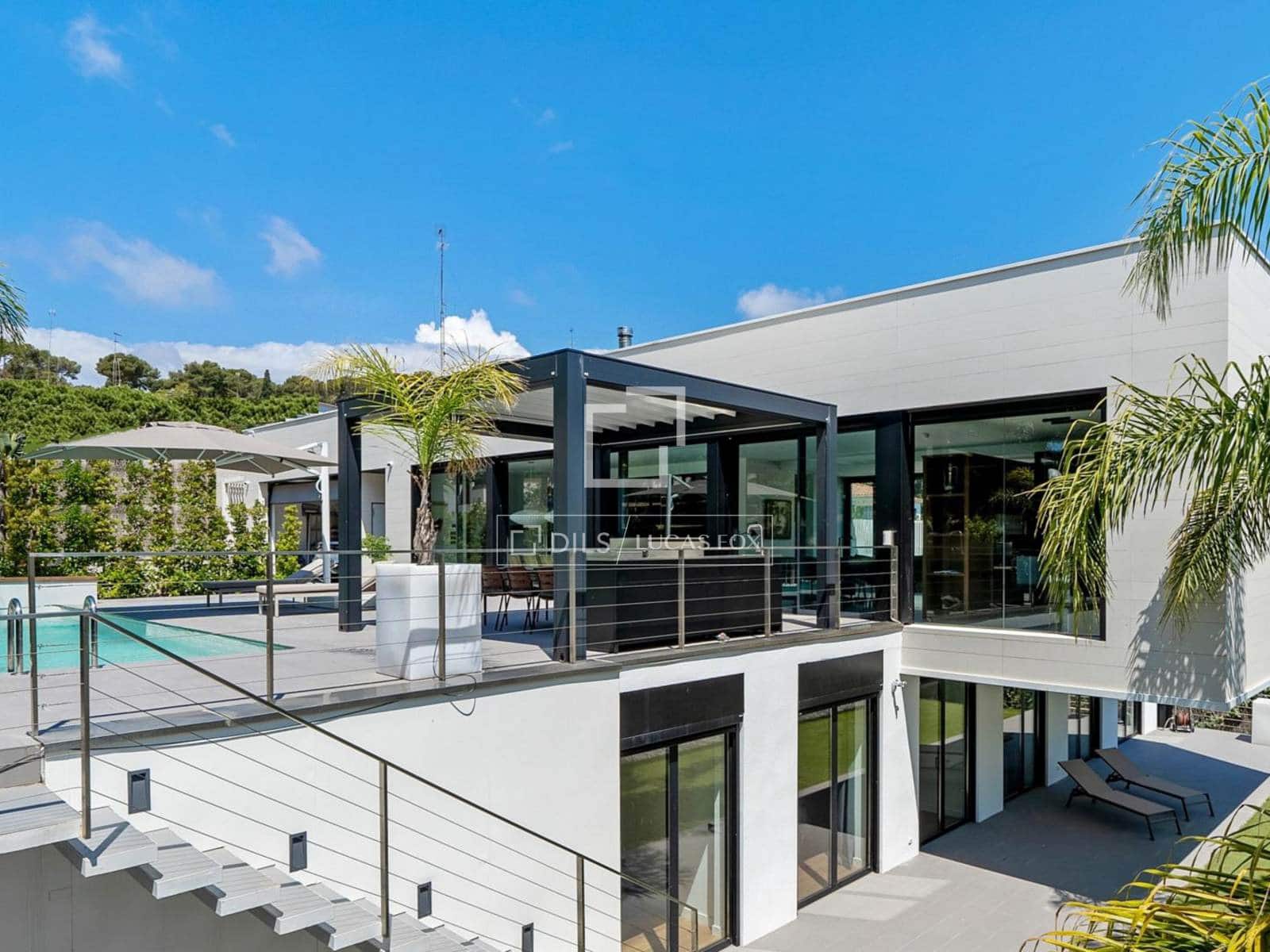 4 soverom Villa til salgs i Tarragona by med svømmebasseng garasje - € 1 285 000 (Ref: 9854390)