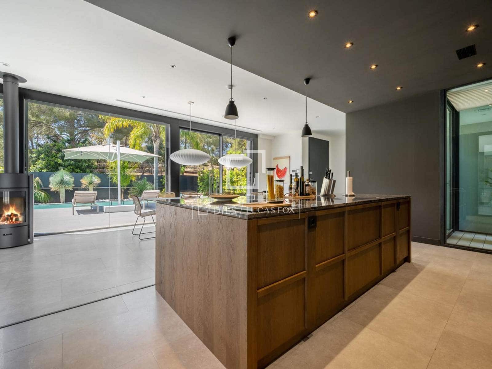 4 soverom Villa til salgs i Tarragona by med svømmebasseng garasje - € 1 285 000 (Ref: 9854390)