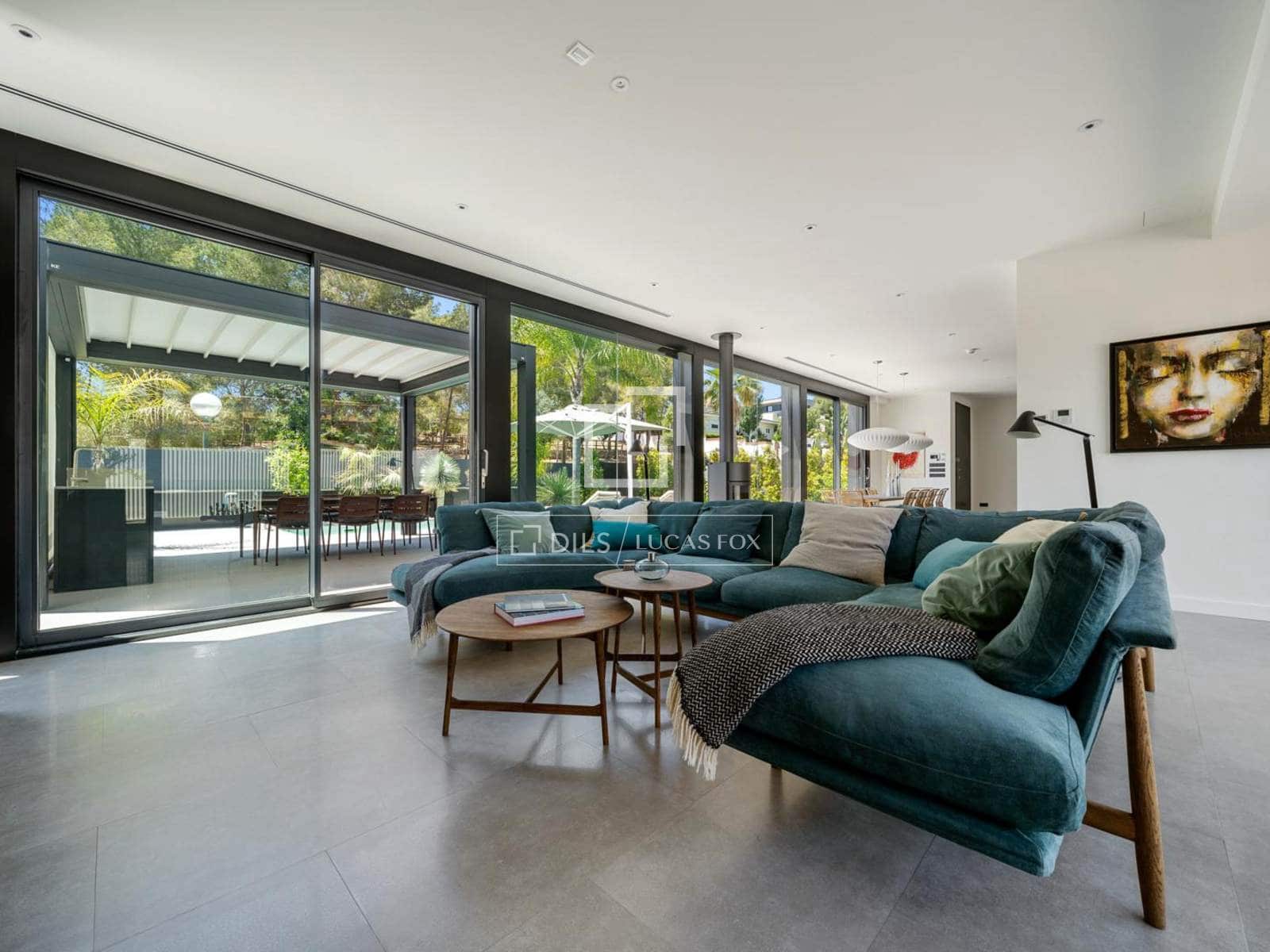 4 soverom Villa til salgs i Tarragona by med svømmebasseng garasje - € 1 285 000 (Ref: 9854390)