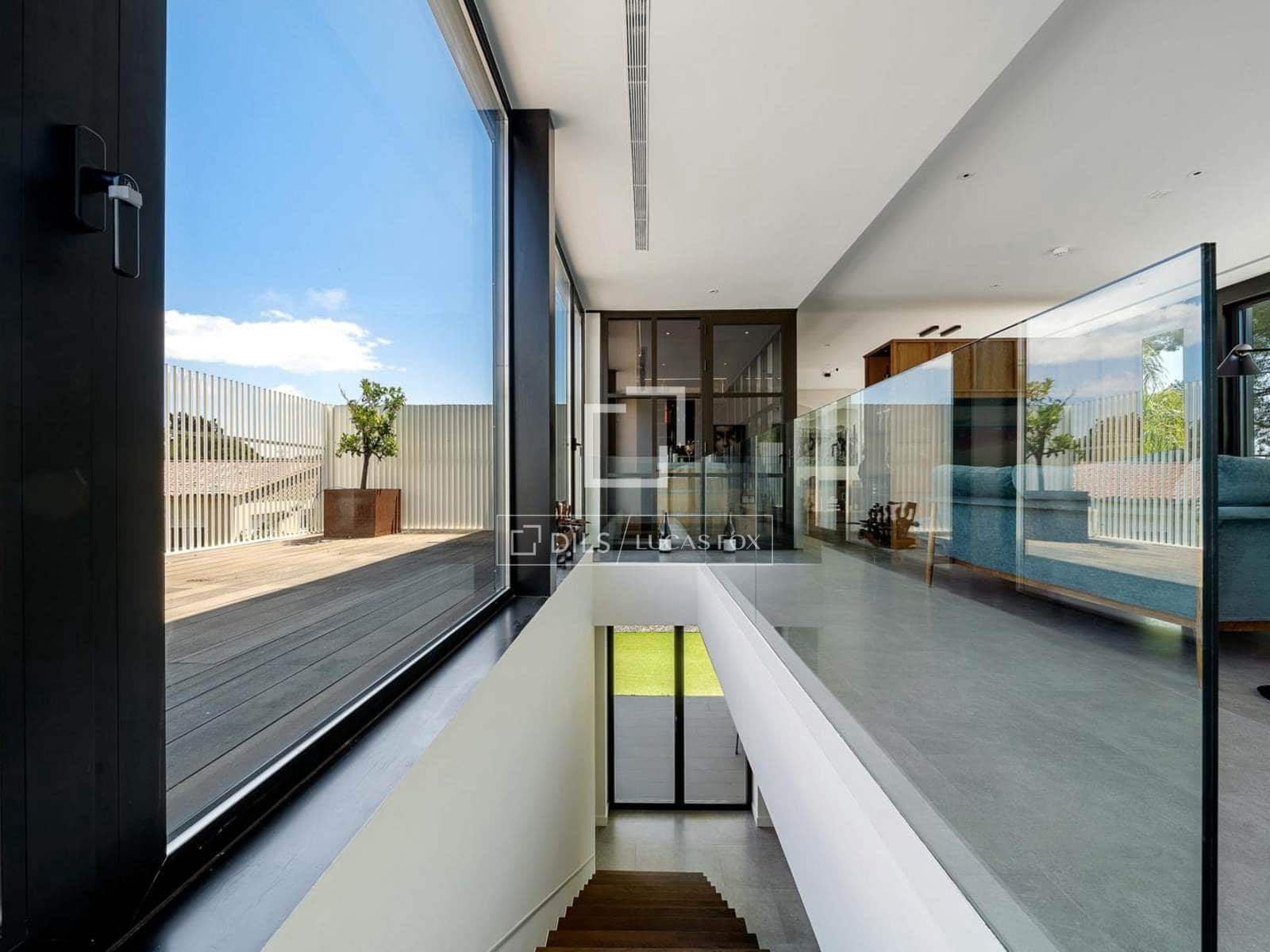 4 soverom Villa til salgs i Tarragona by med svømmebasseng garasje - € 1 285 000 (Ref: 9854390)