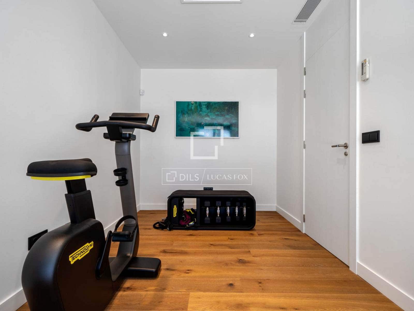 4 soverom Villa til salgs i Tarragona by med svømmebasseng garasje - € 1 285 000 (Ref: 9854390)