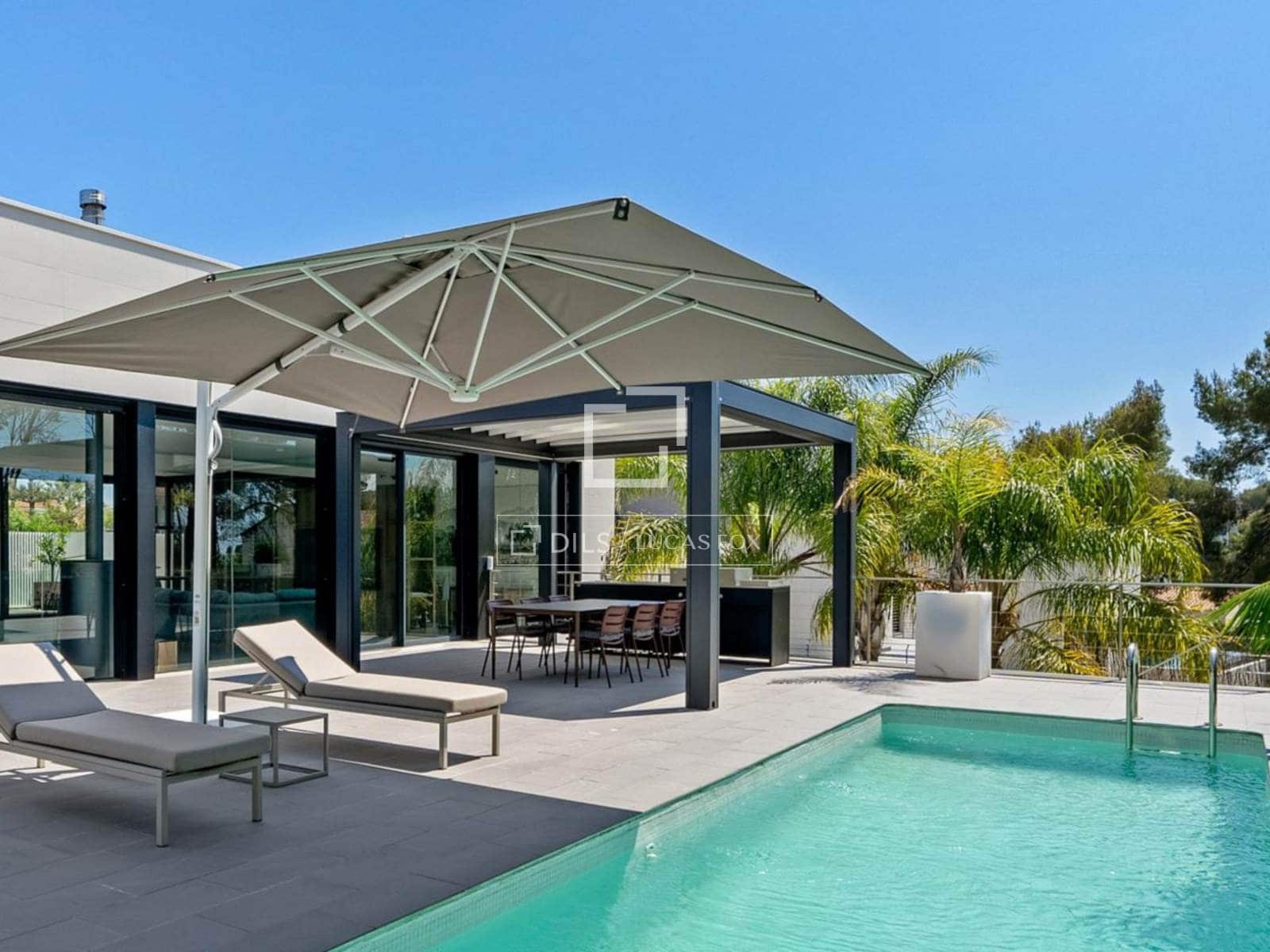 4 soverom Villa til salgs i Tarragona by med svømmebasseng garasje - € 1 285 000 (Ref: 9854390)