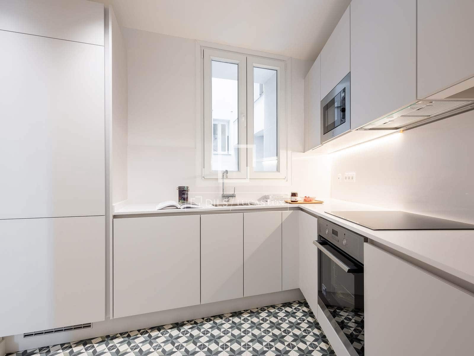 2 bedroom Apartment for rent in Madrid city - € 3,000 (Ref: 9854497)
