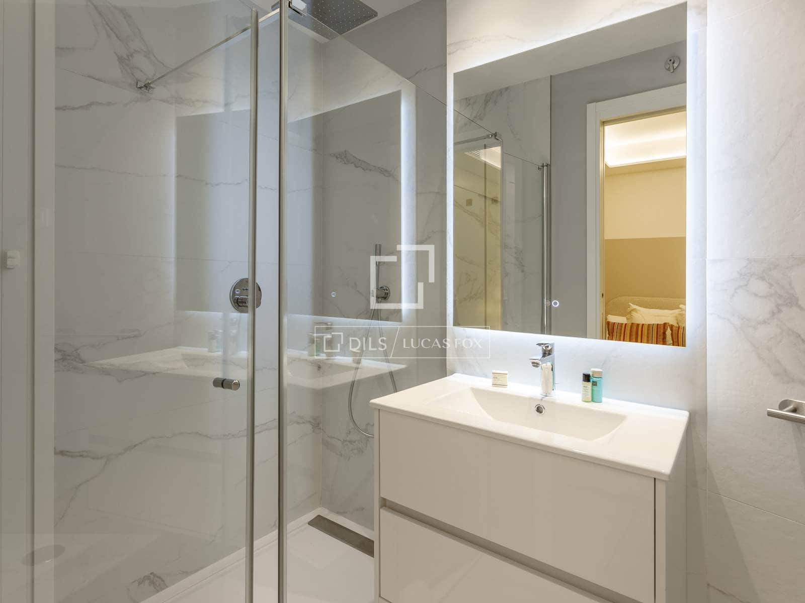 2 soverom Leilighet til leie i Madrid by - € 3 000 (Ref: 9854497)