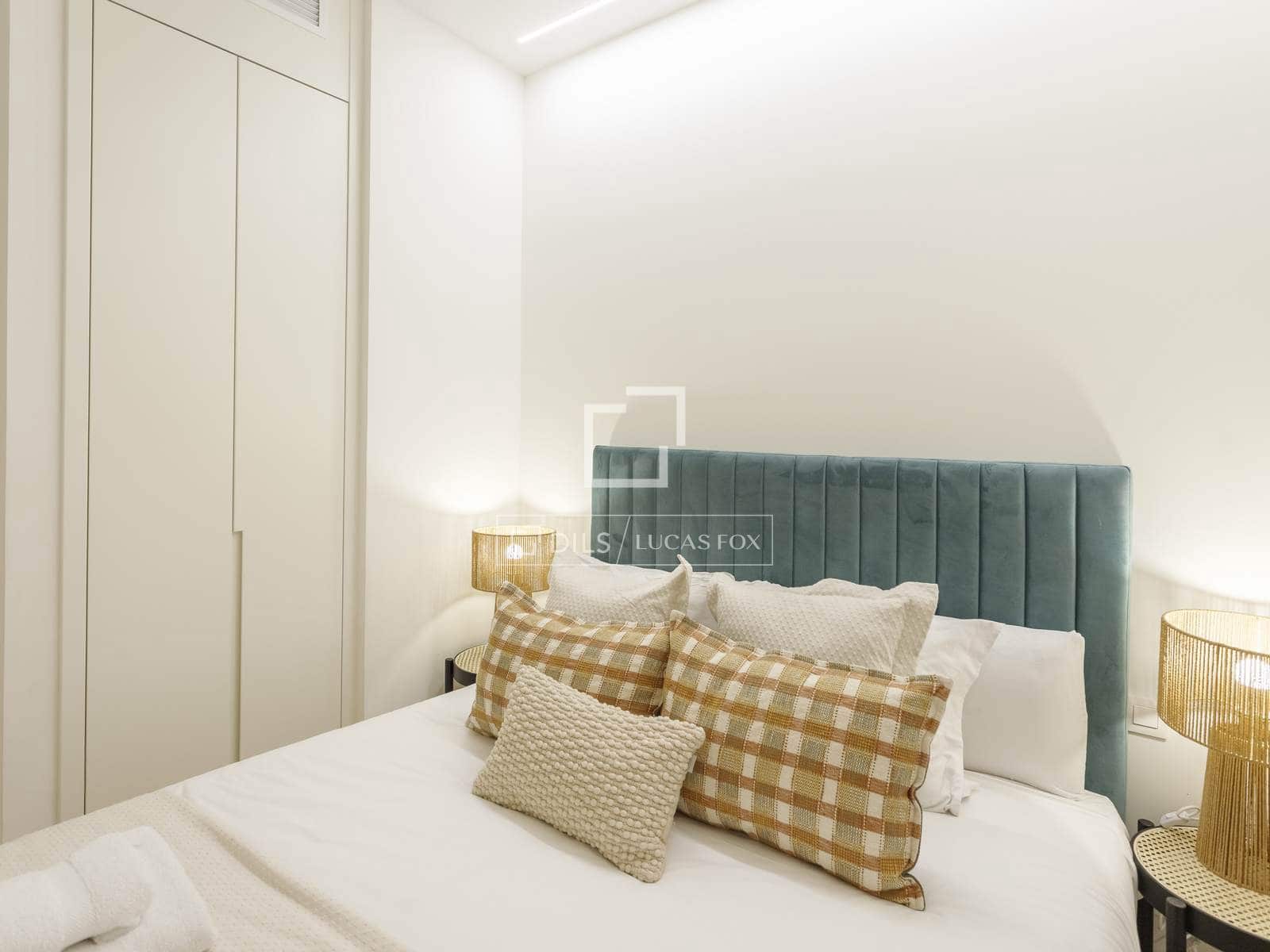 2 soverom Leilighet til leie i Madrid by - € 3 000 (Ref: 9854497)