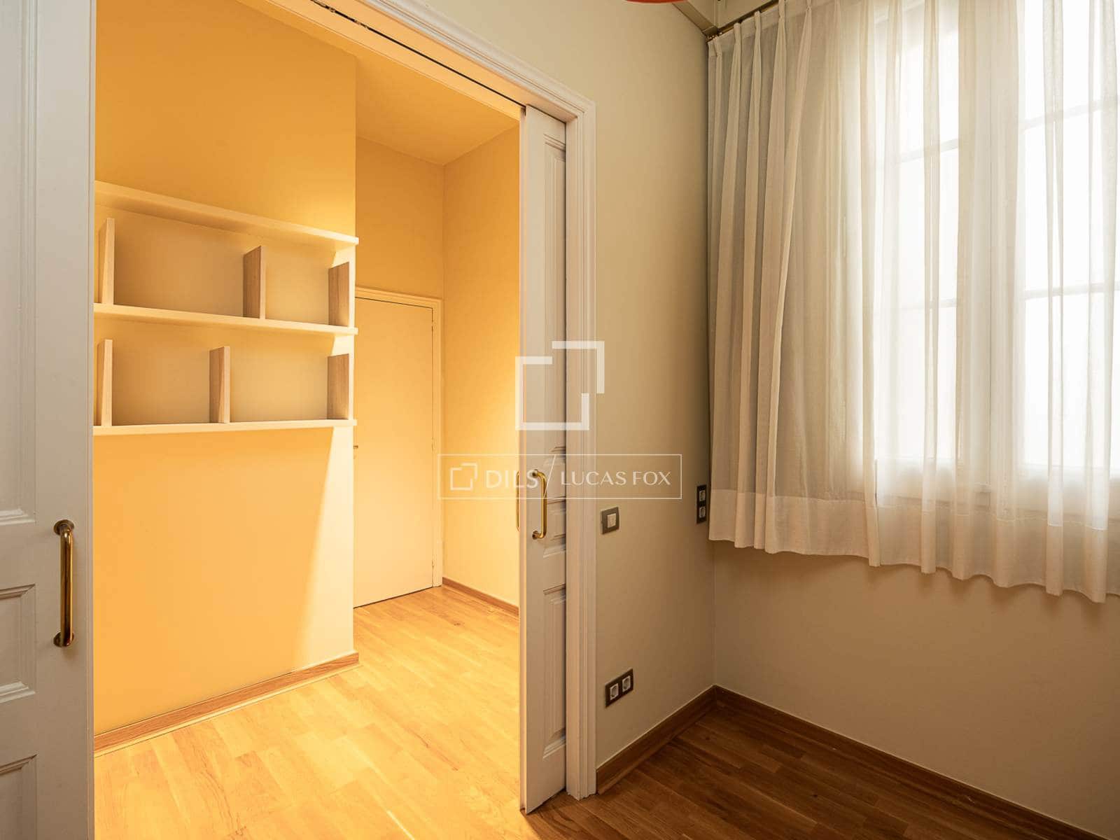 5 soveværelse Lejlighed til salg i Barcelona by med swimmingpool - € 2.200.000 (Ref: 9854560)