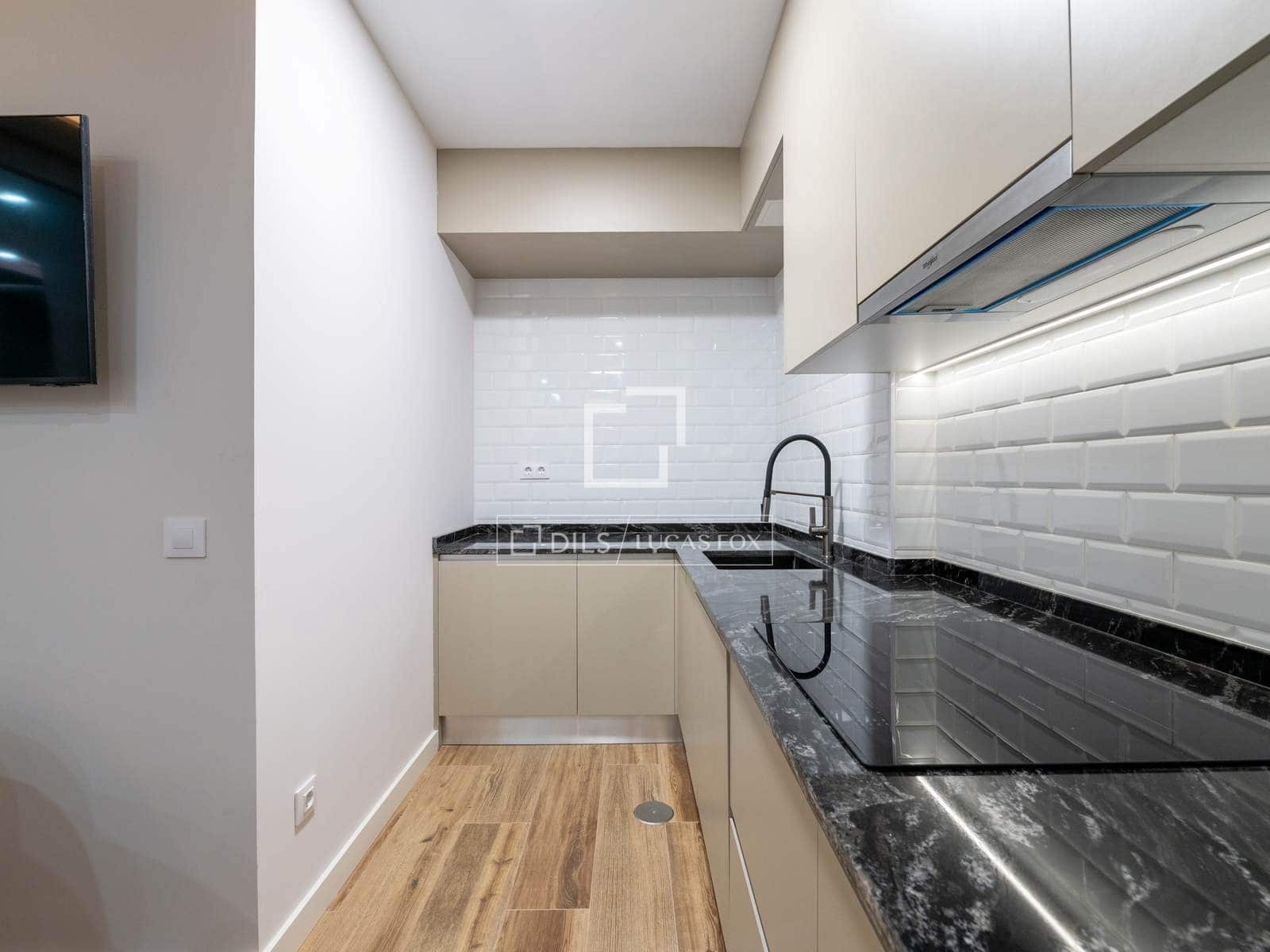 2 soveværelse Lejlighed til salg i Madrid by - € 595.000 (Ref: 9854565)