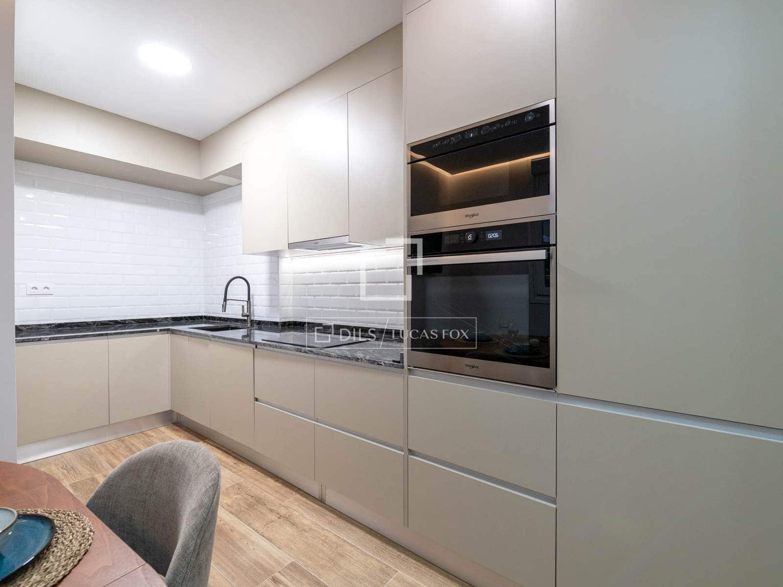 2 soveværelse Lejlighed til salg i Madrid by - € 595.000 (Ref: 9854565)