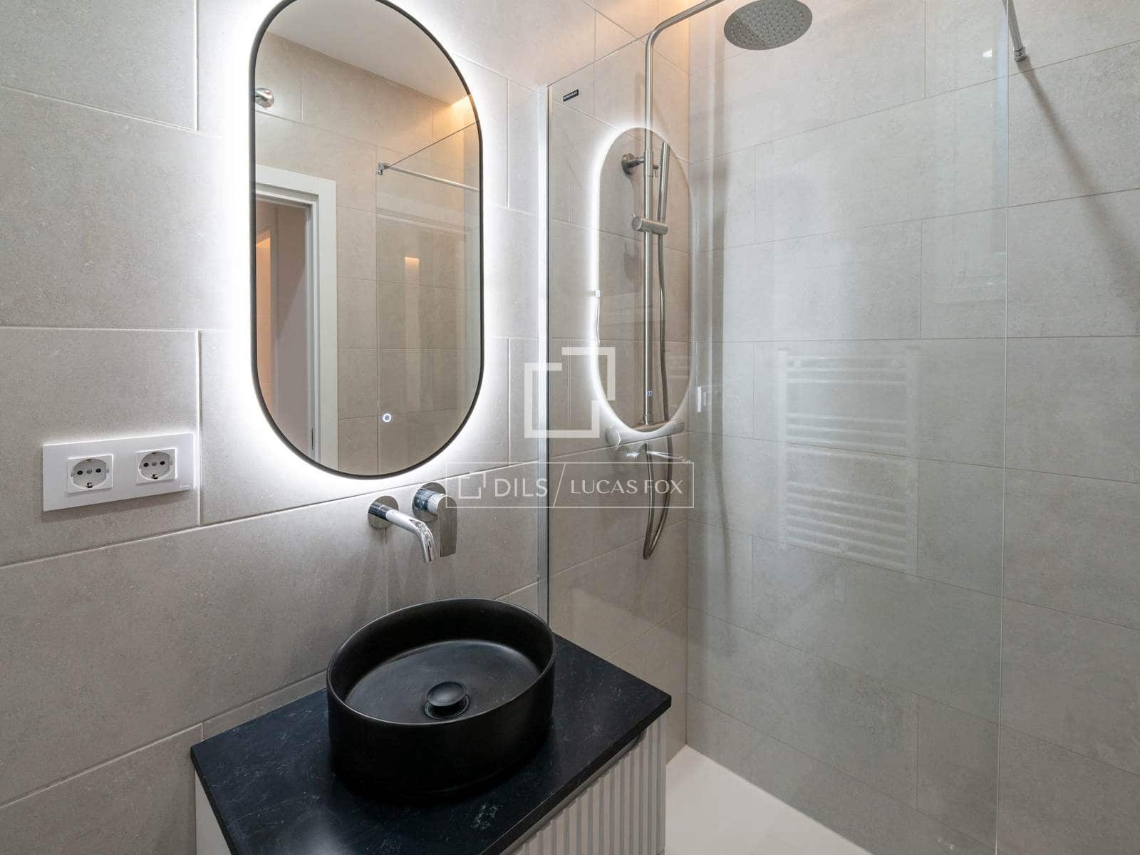 2 soveværelse Lejlighed til salg i Madrid by - € 595.000 (Ref: 9854565)