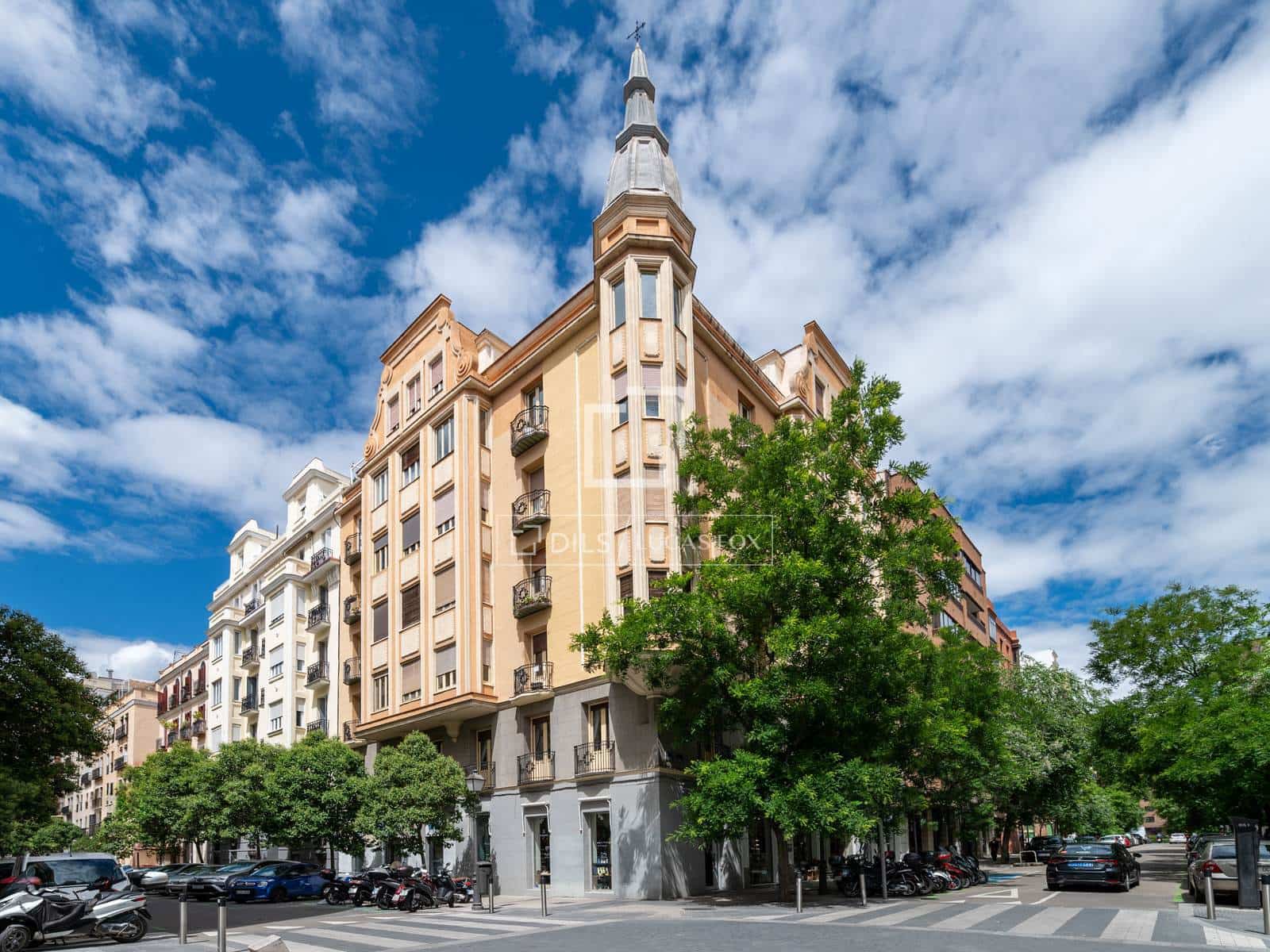 2 soveværelse Lejlighed til salg i Madrid by - € 595.000 (Ref: 9854565)