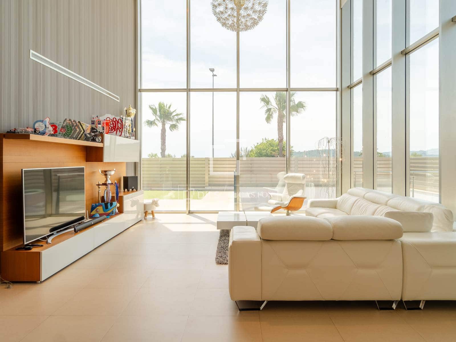 5 soveværelse Villa til salg i La Vall d'Uixo med swimmingpool garage - € 725.000 (Ref: 9854678)