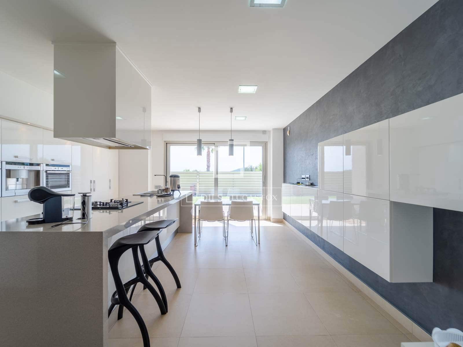 5 soveværelse Villa til salg i La Vall d'Uixo med swimmingpool garage - € 725.000 (Ref: 9854678)