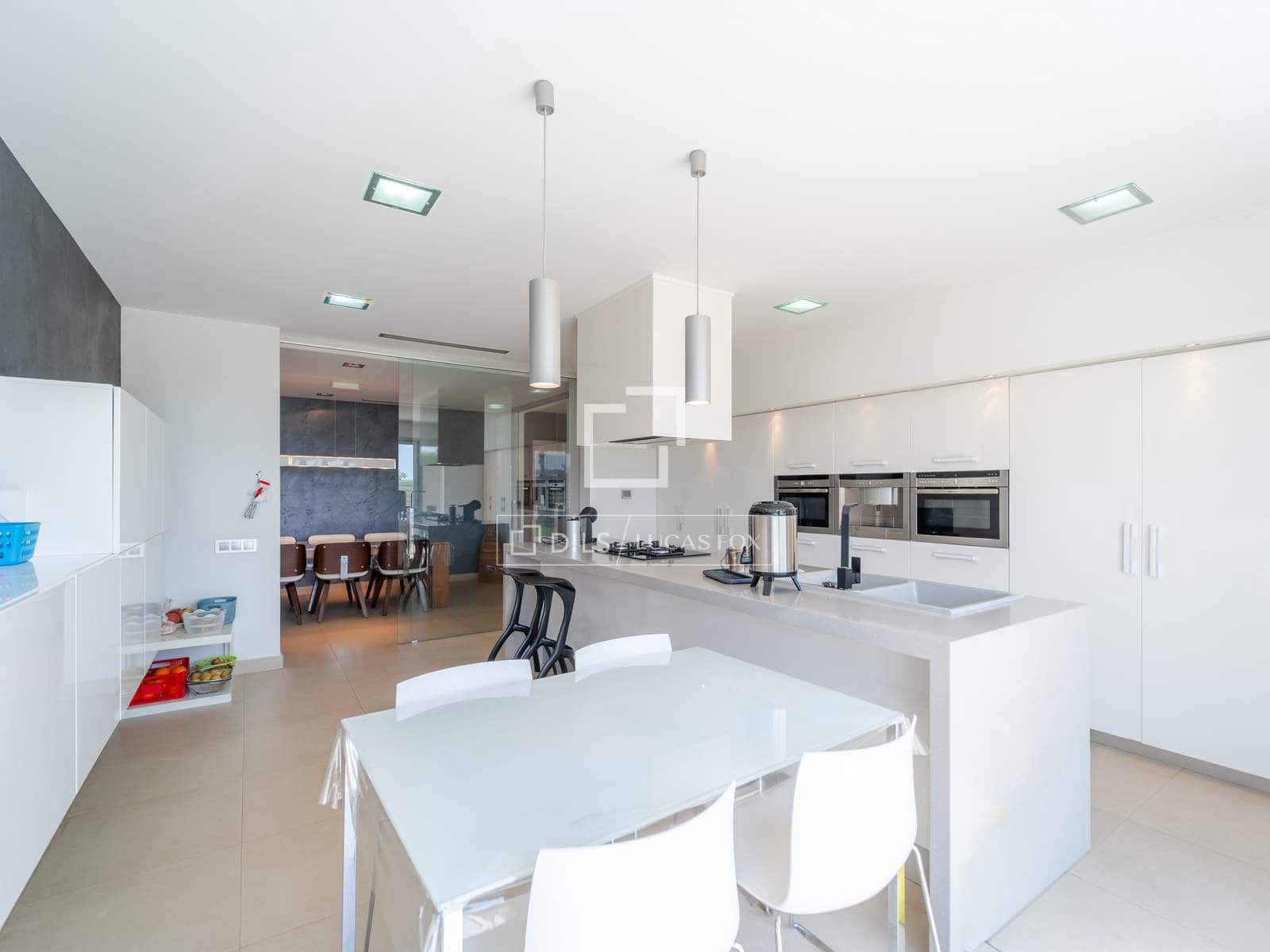 5 soveværelse Villa til salg i La Vall d'Uixo med swimmingpool garage - € 725.000 (Ref: 9854678)