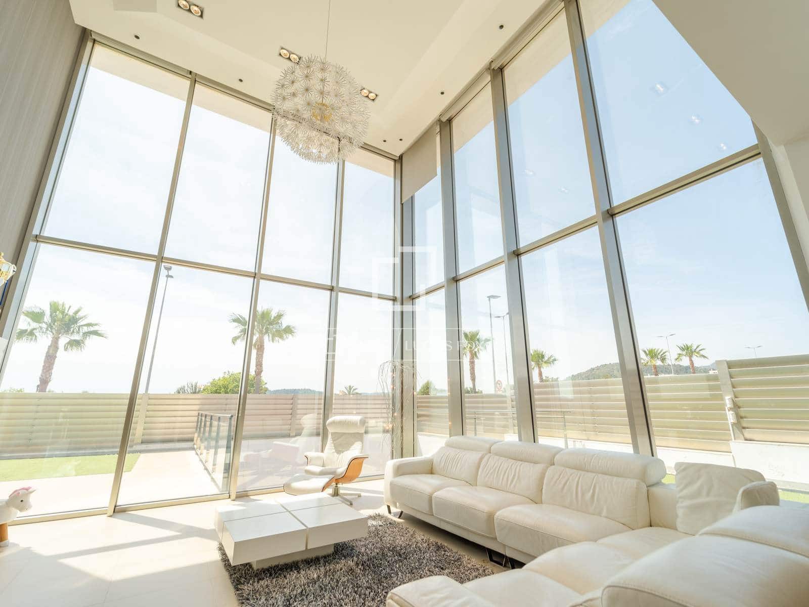 5 soveværelse Villa til salg i La Vall d'Uixo med swimmingpool garage - € 725.000 (Ref: 9854678)