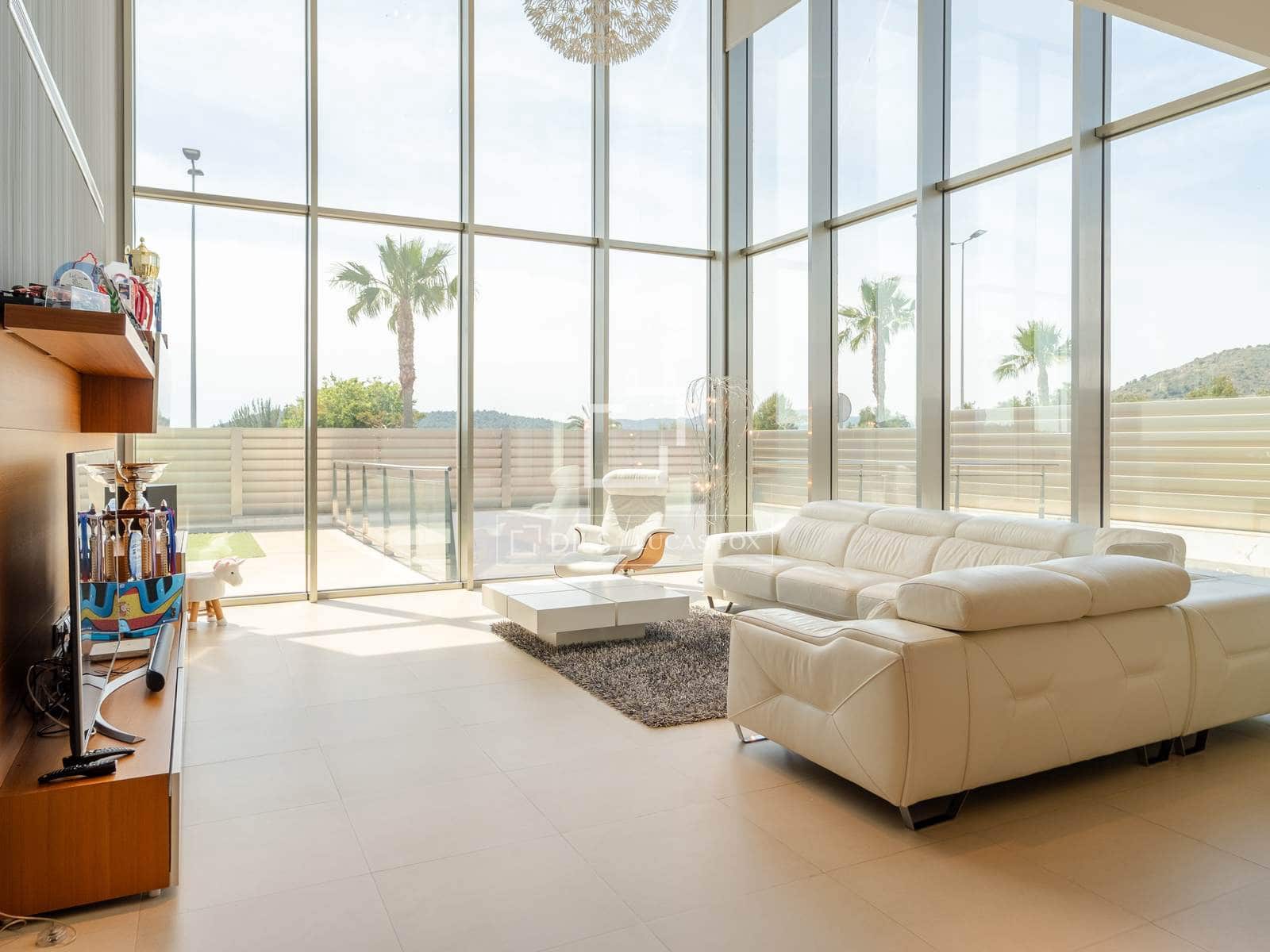 5 soveværelse Villa til salg i La Vall d'Uixo med swimmingpool garage - € 725.000 (Ref: 9854678)