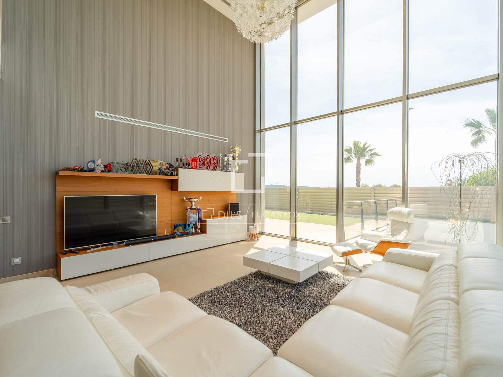 5 soveværelse Villa til salg i La Vall d'Uixo med swimmingpool garage - € 725.000 (Ref: 9854678)